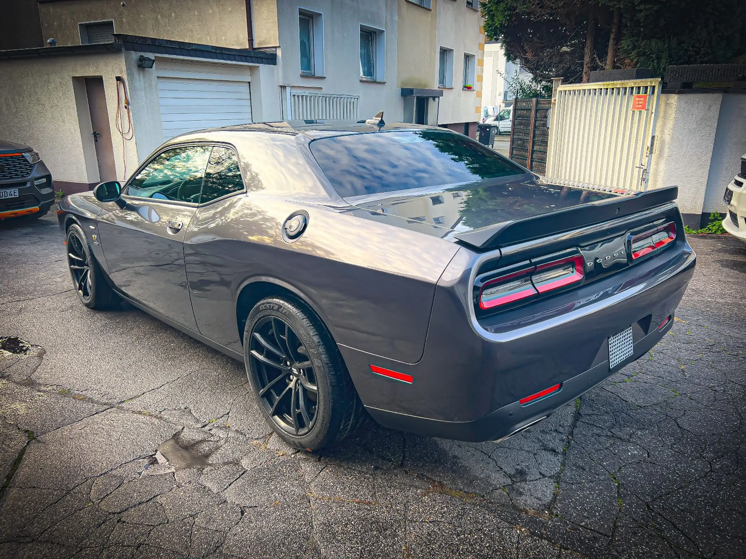 Dodge - Challenger