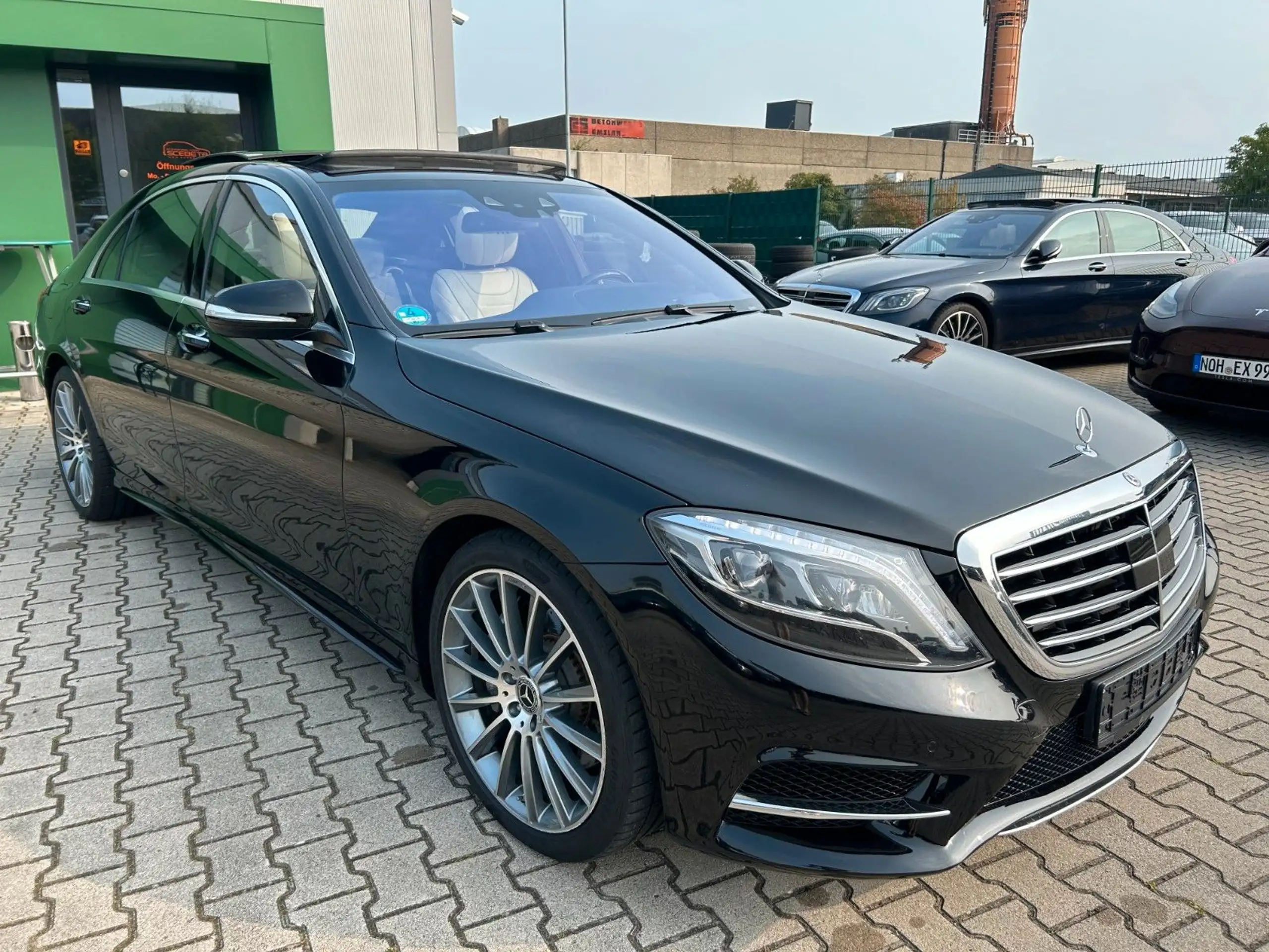 Mercedes-Benz - S 500