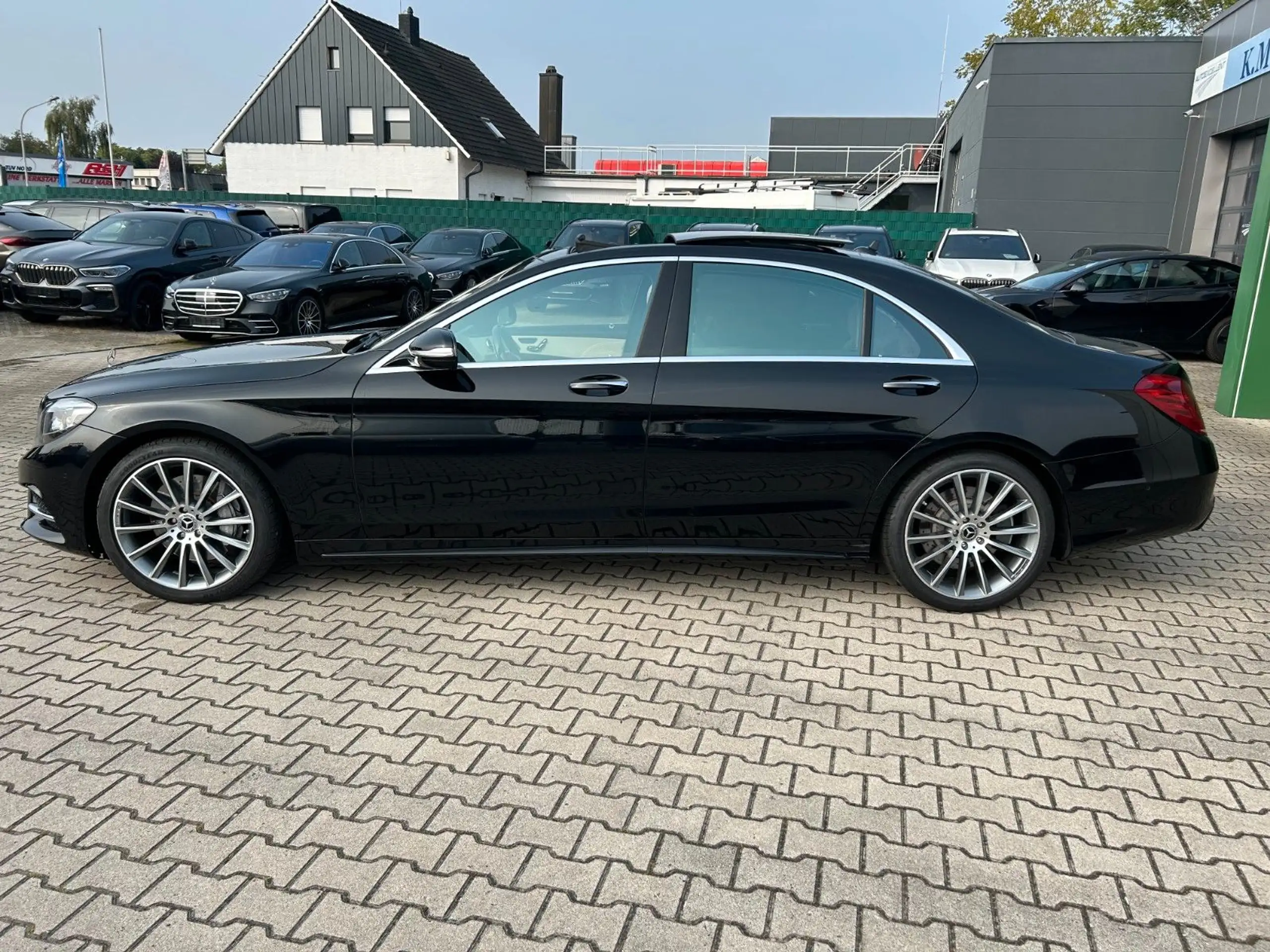 Mercedes-Benz - S 500