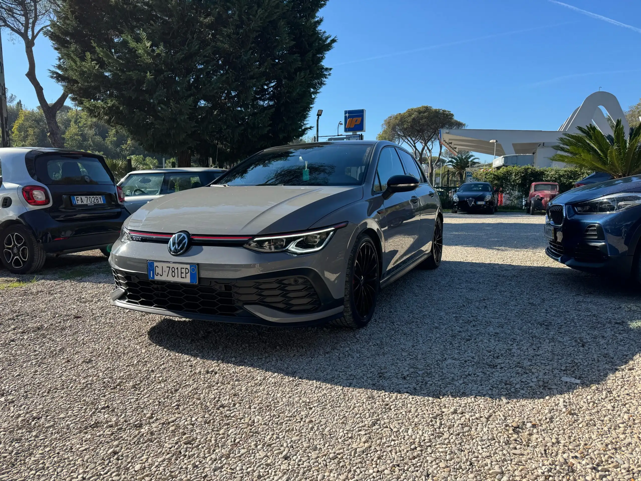 Volkswagen - Golf GTI