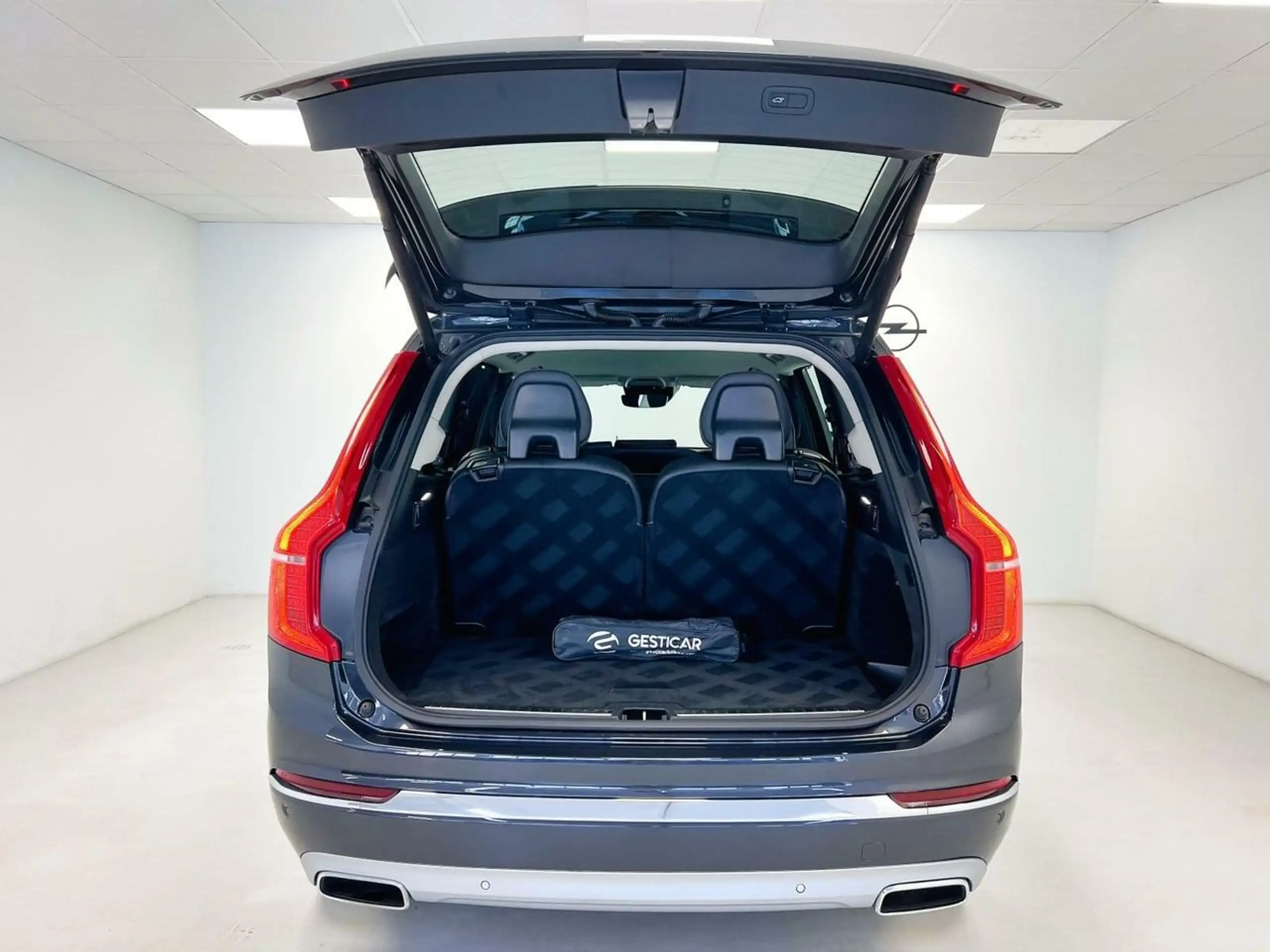 Volvo - XC90