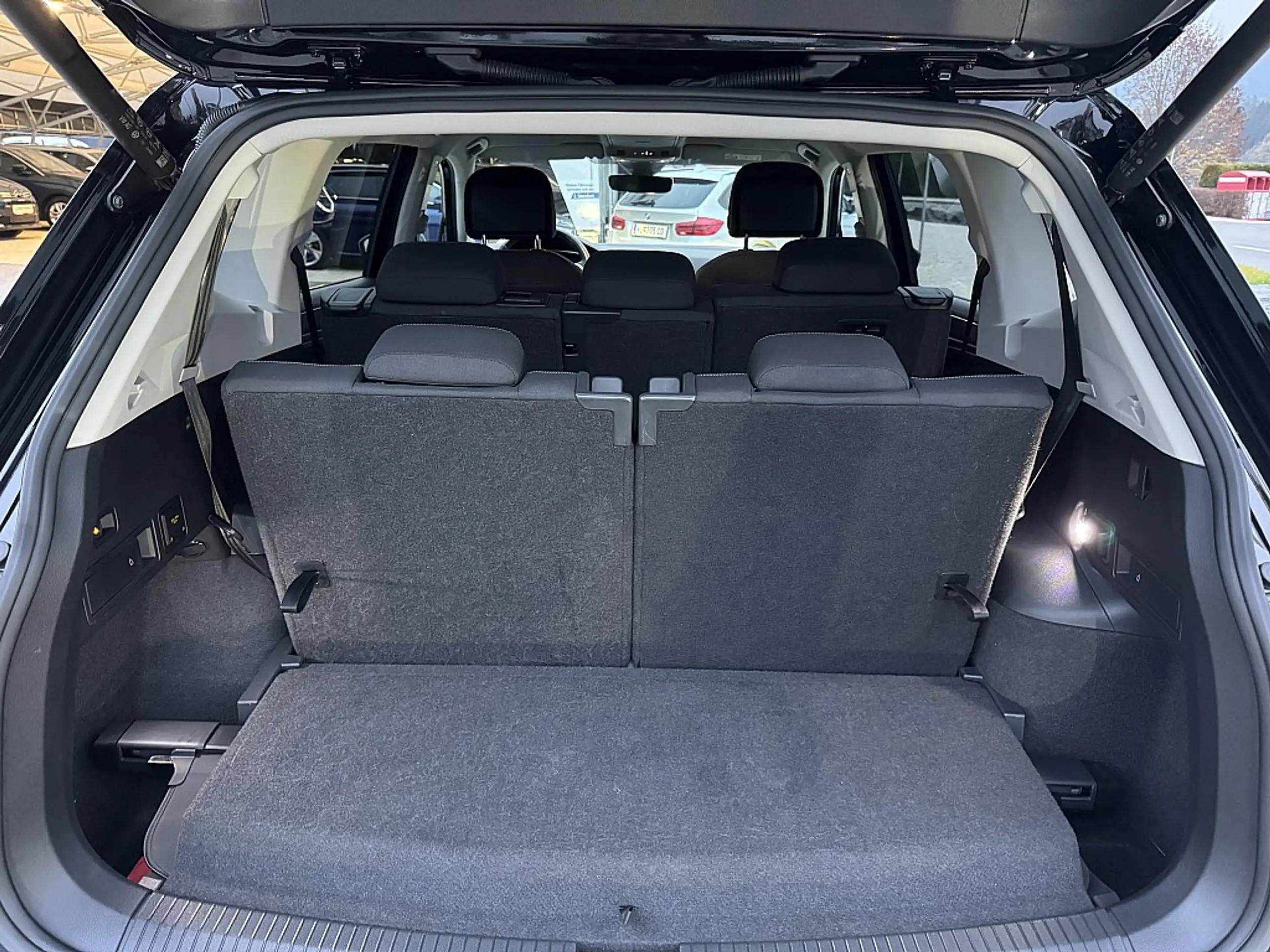 Volkswagen - Tiguan Allspace