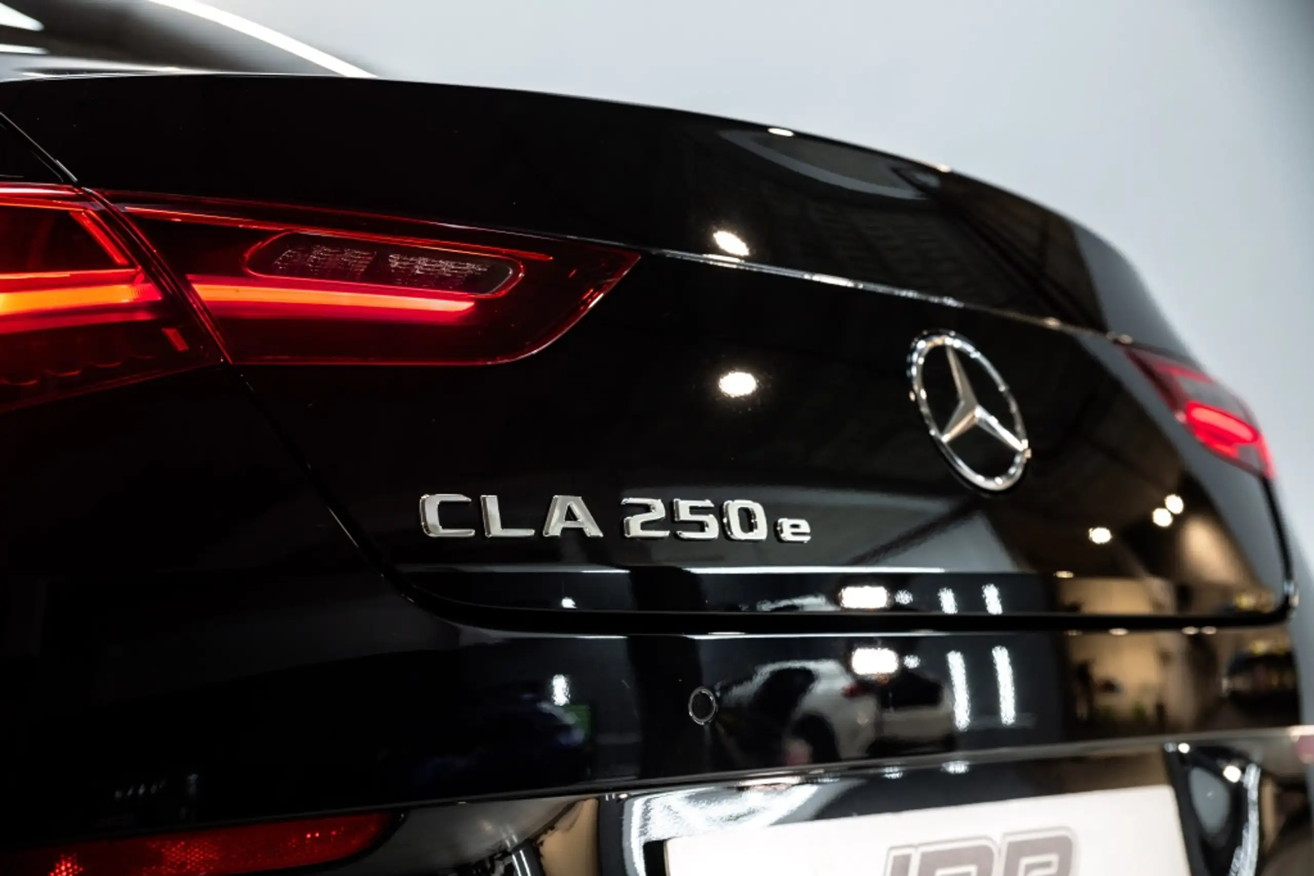 Mercedes-Benz - CLA 250