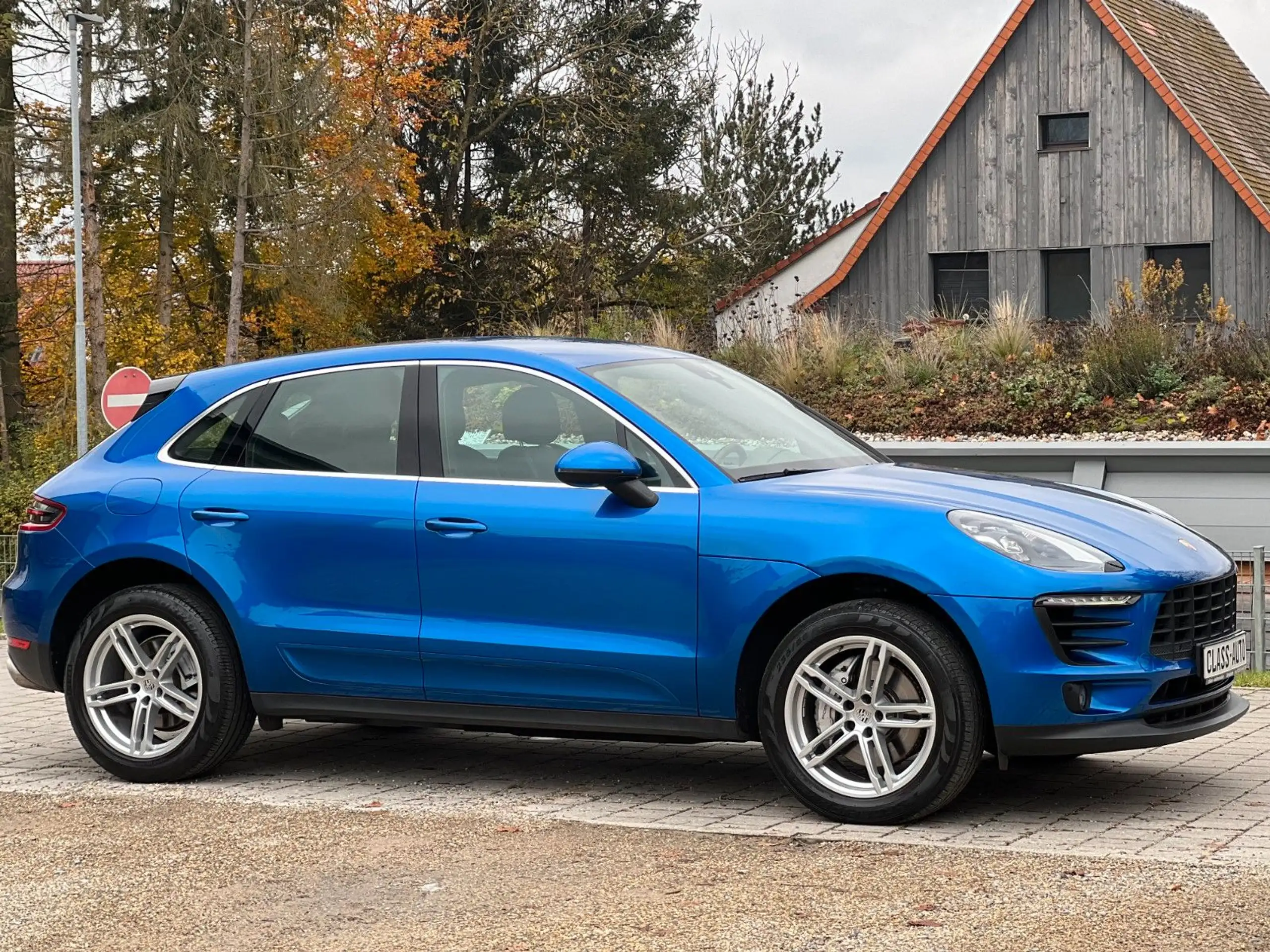 Porsche - Macan