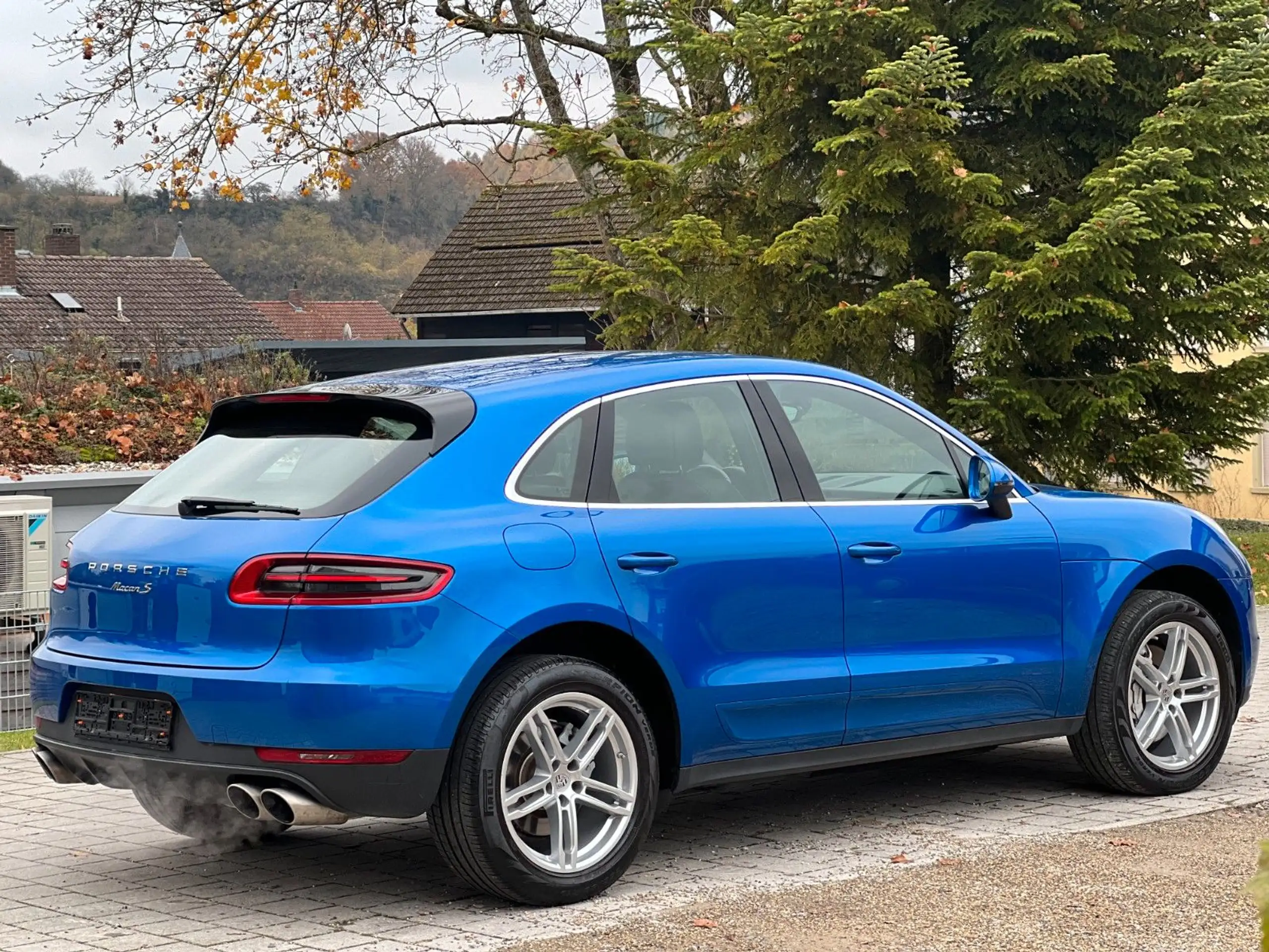 Porsche - Macan