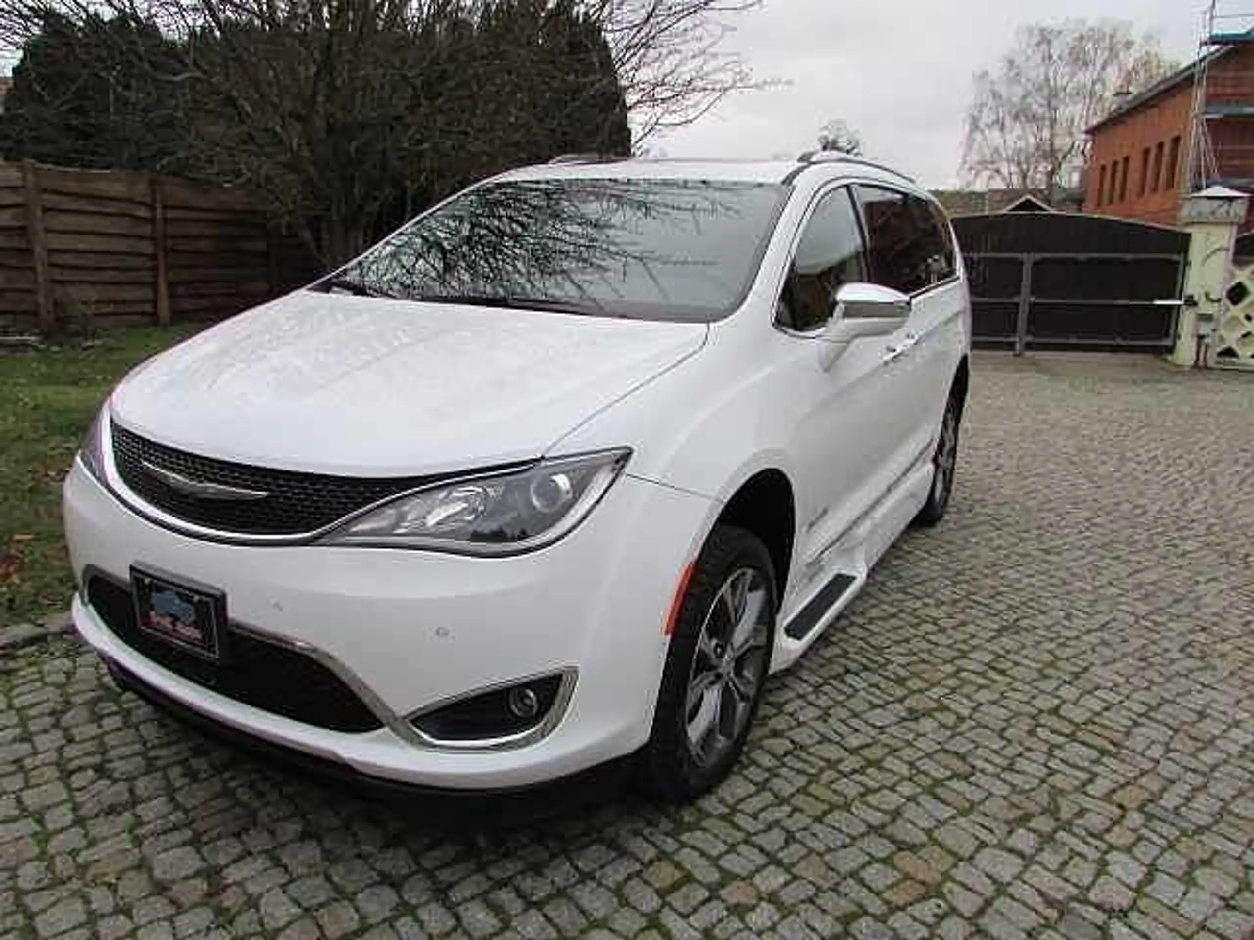 Chrysler - Pacifica