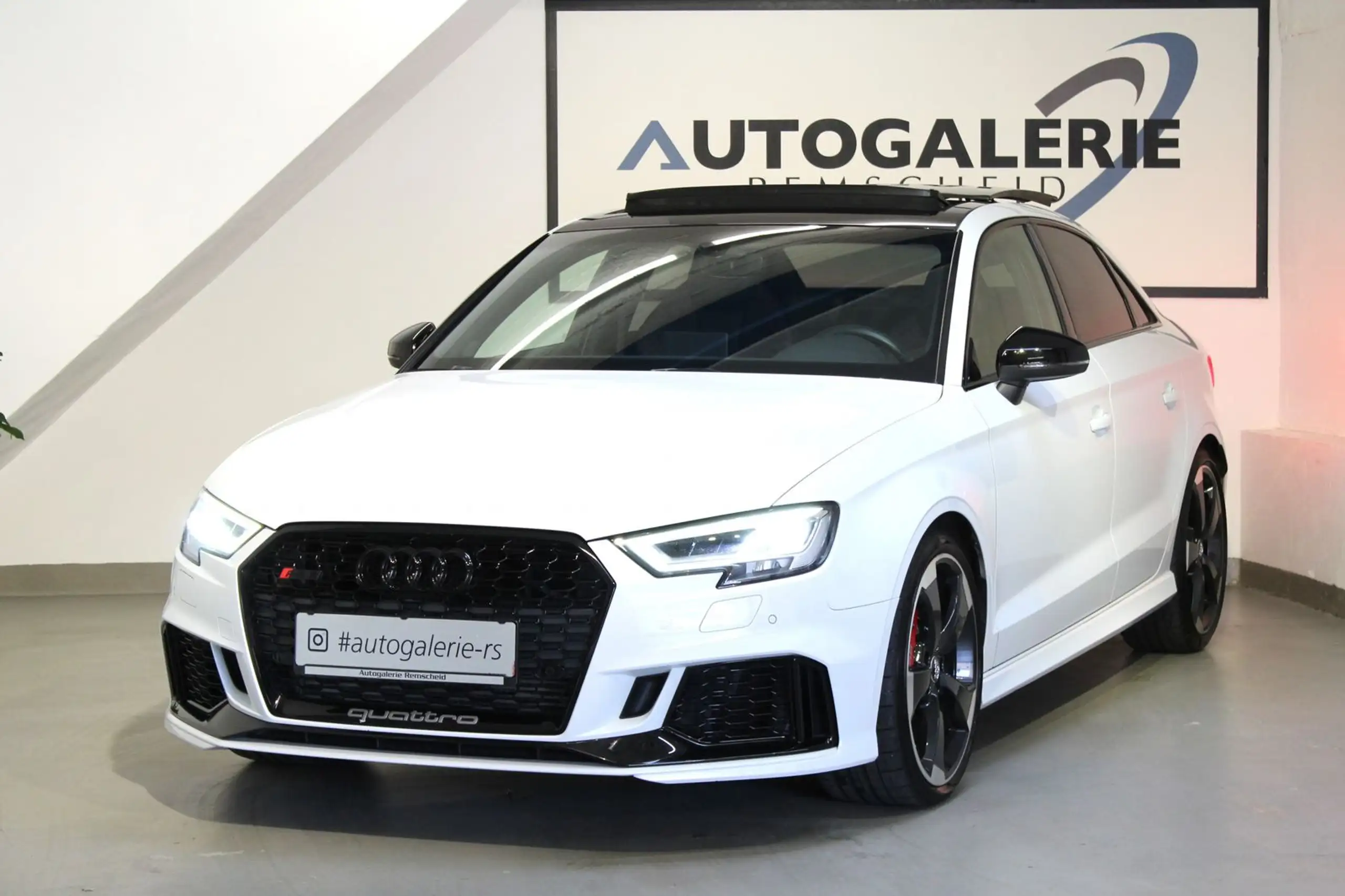 Audi - RS3