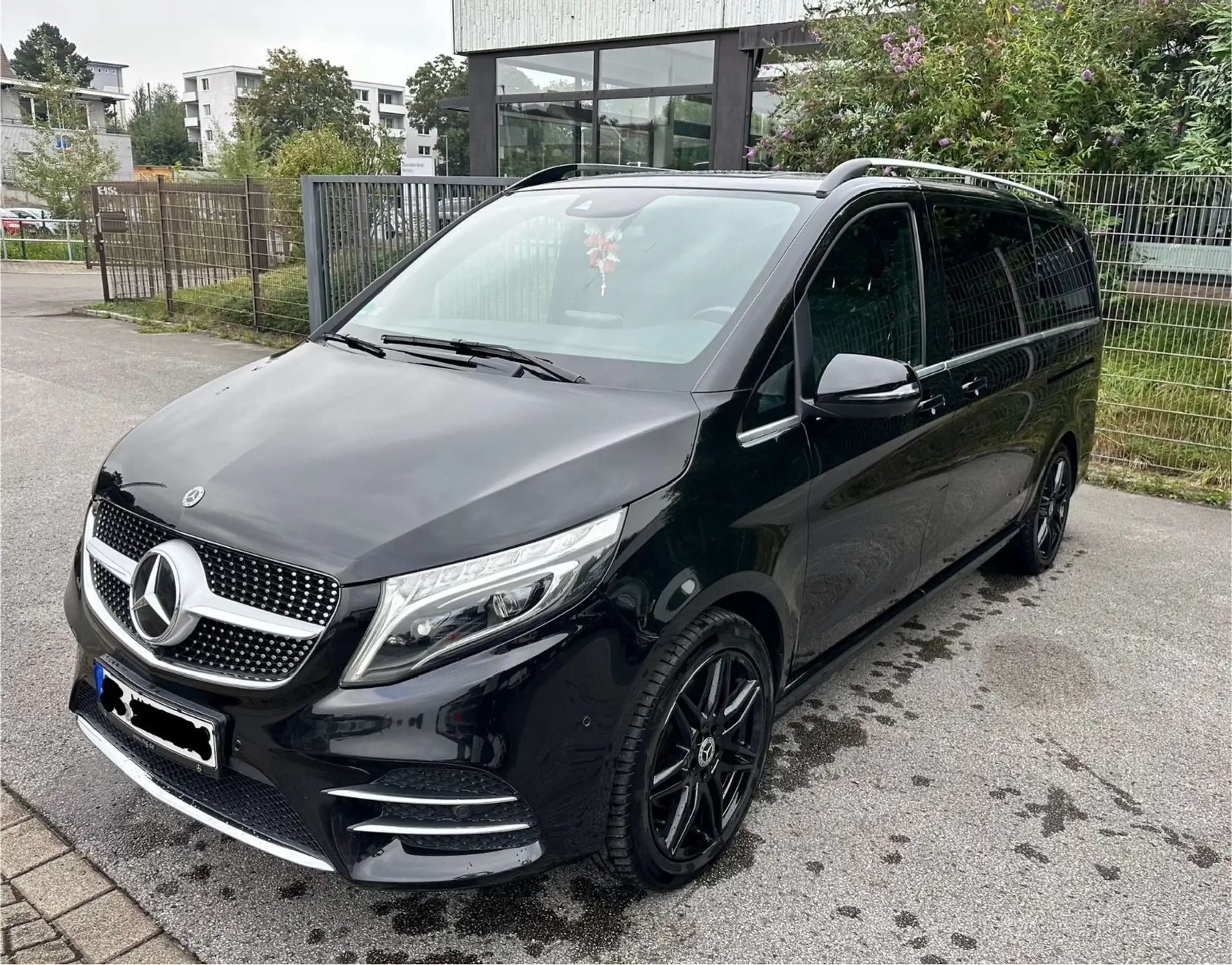 Mercedes-Benz - V 300