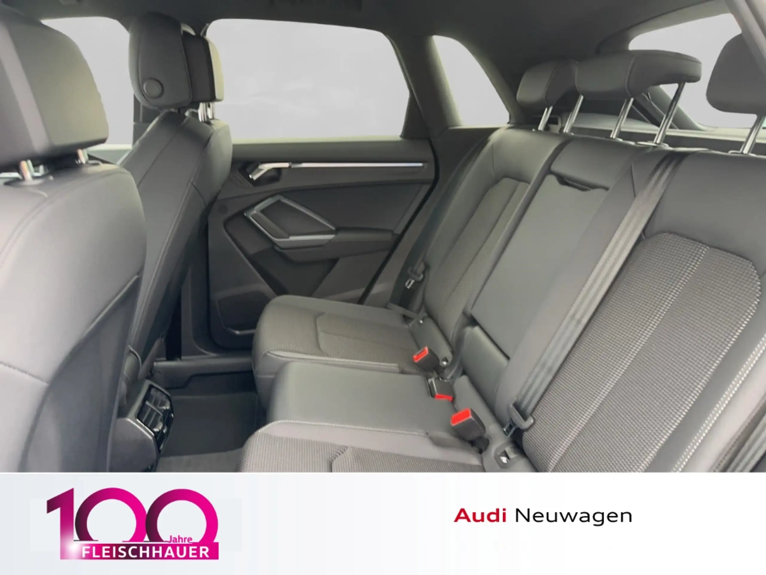 Audi - Q3