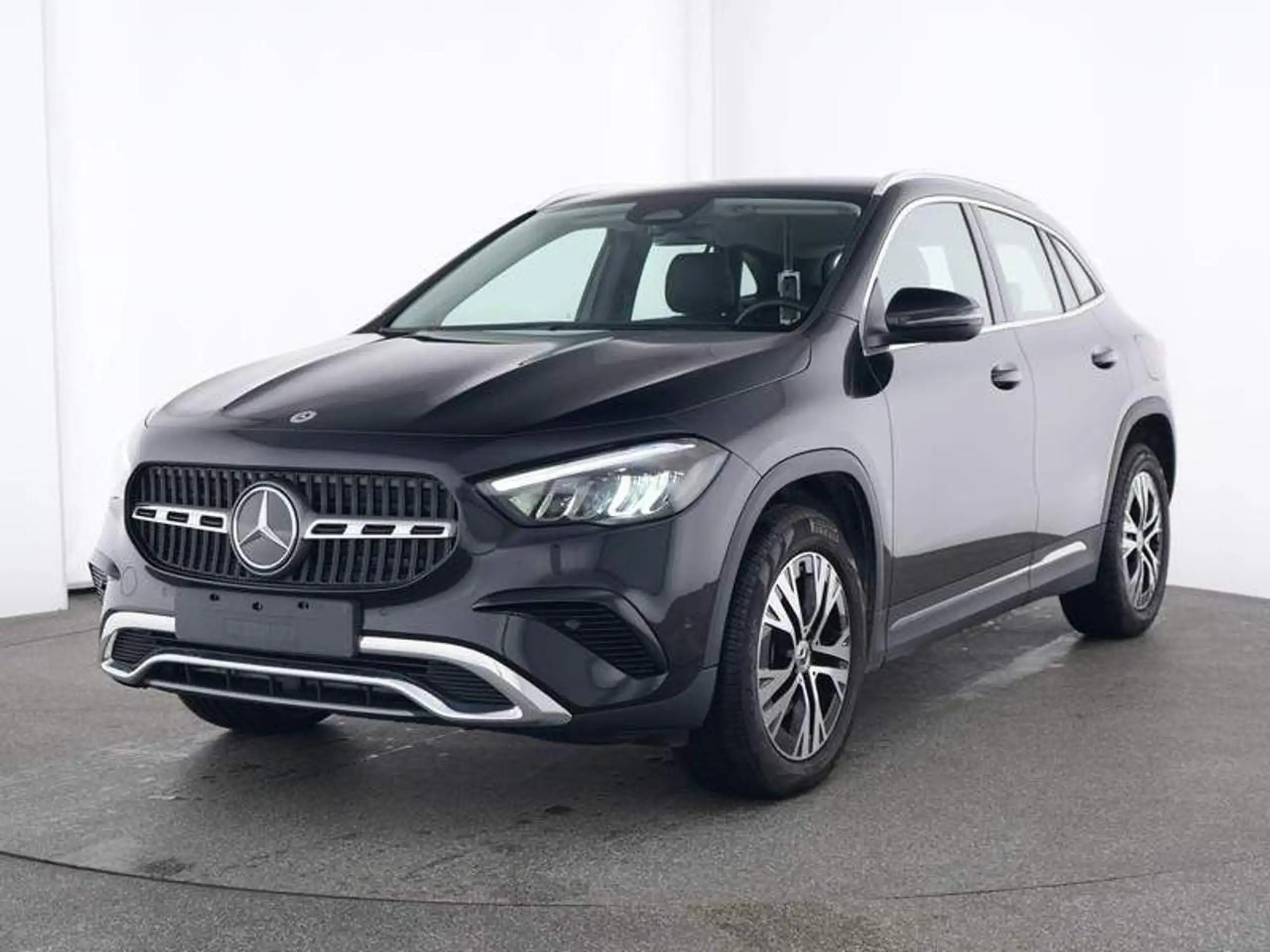 Mercedes-Benz - GLA 200