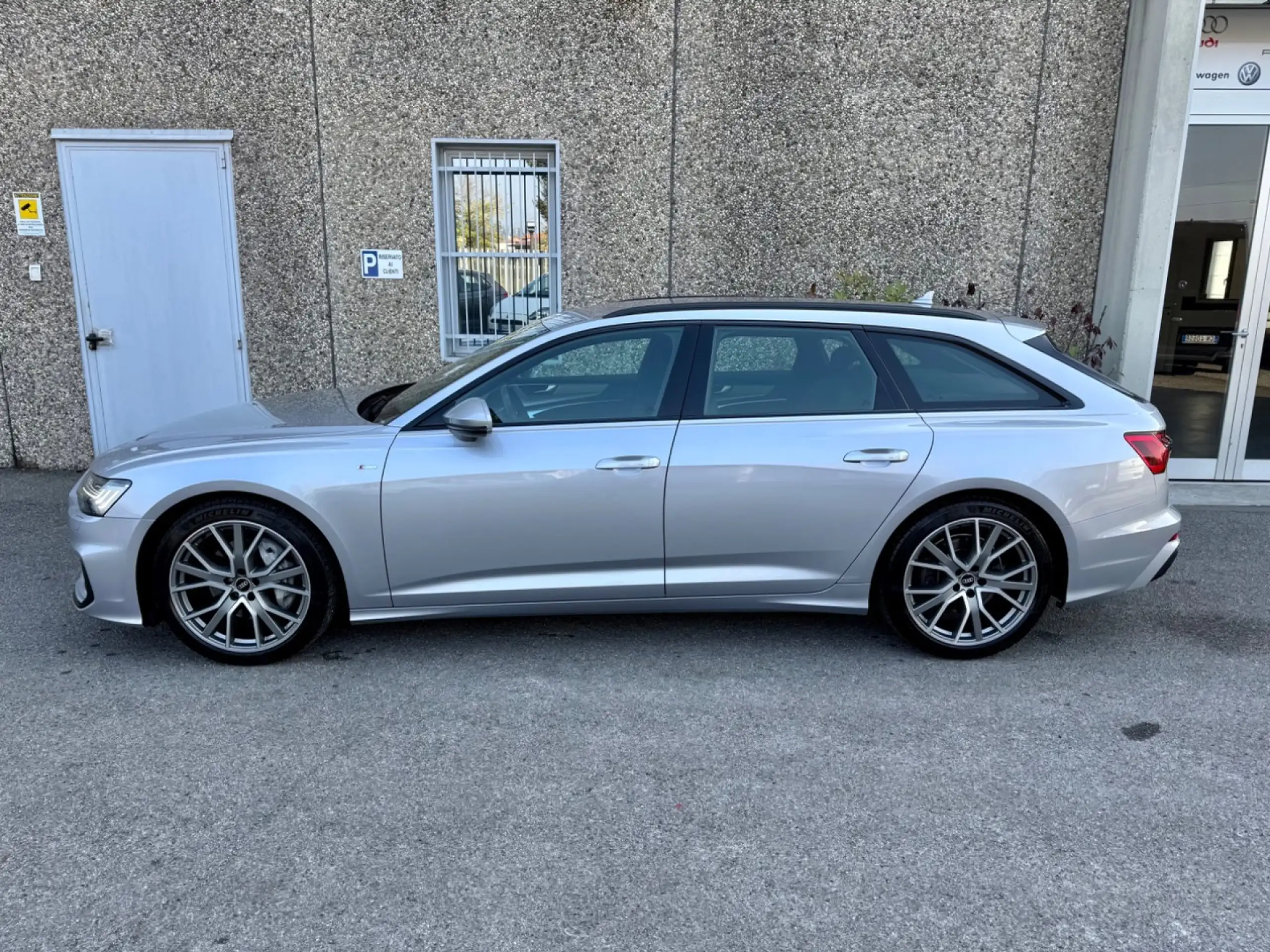 Audi - A6