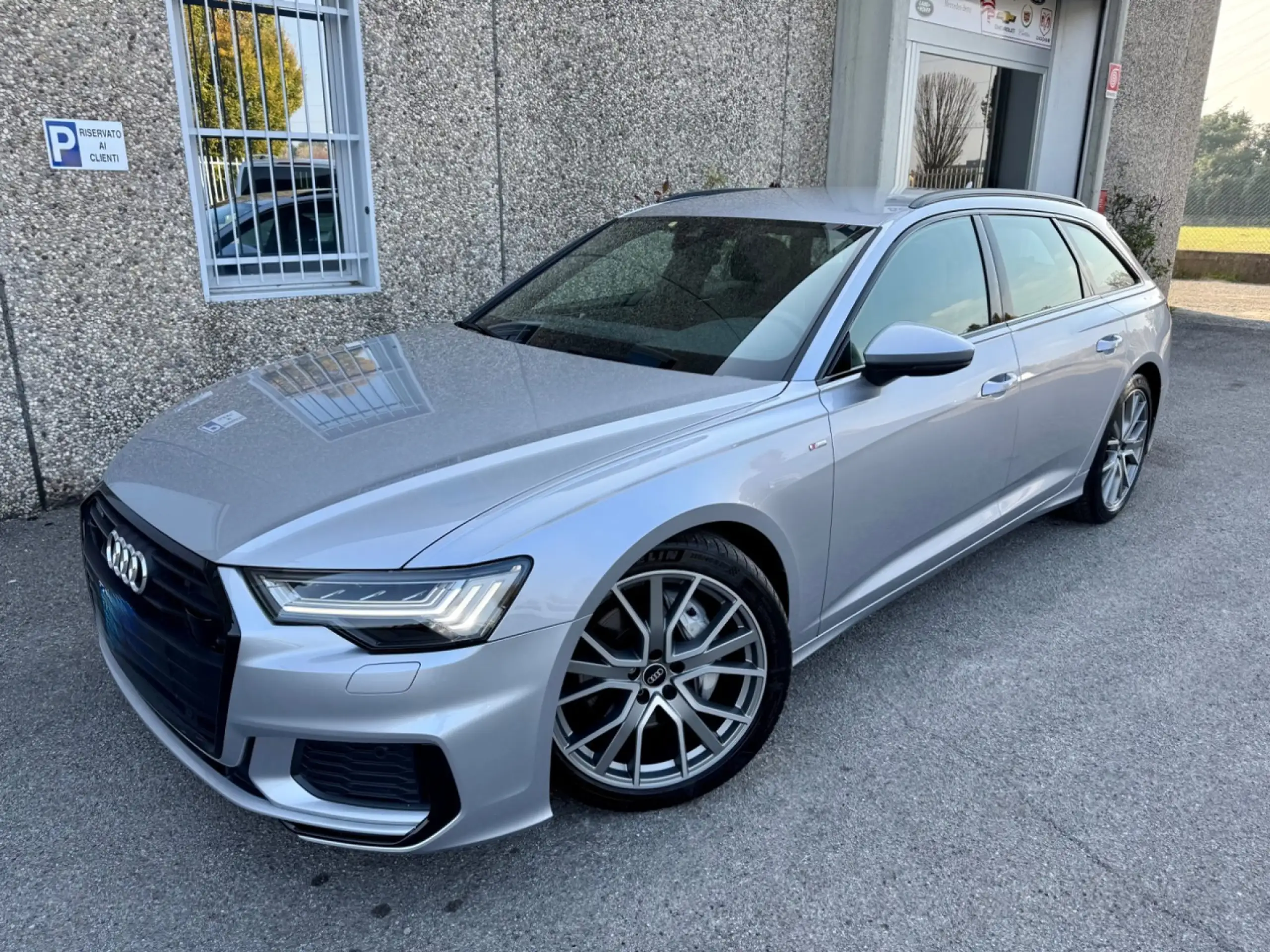 Audi - A6