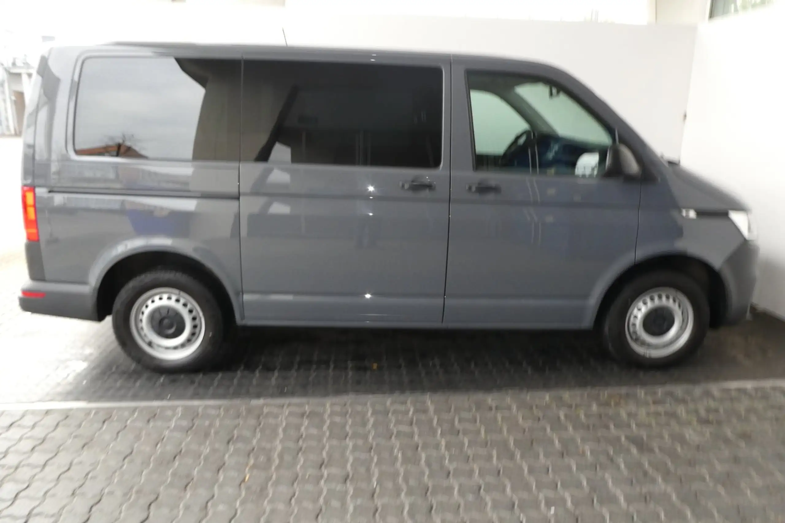 Volkswagen - T6.1 Transporter