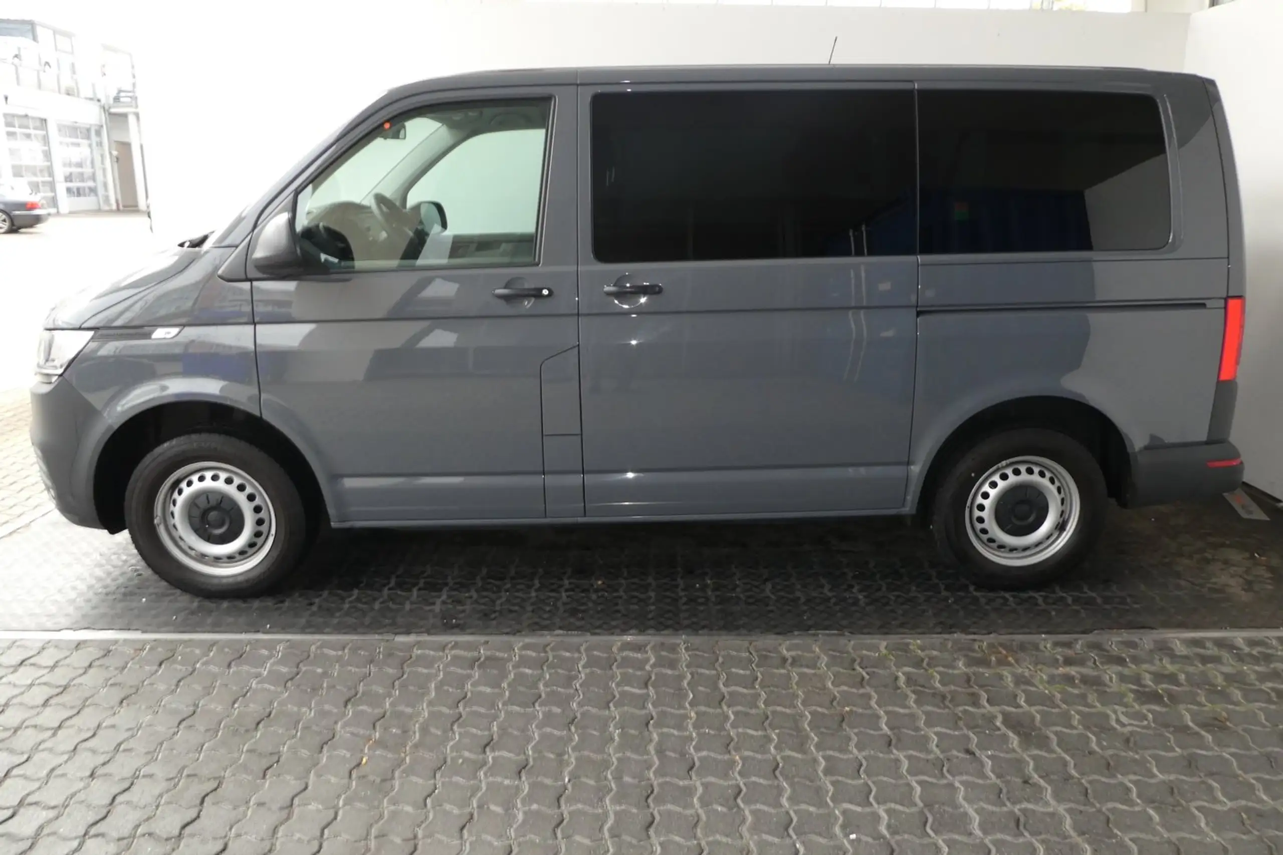 Volkswagen - T6.1 Transporter