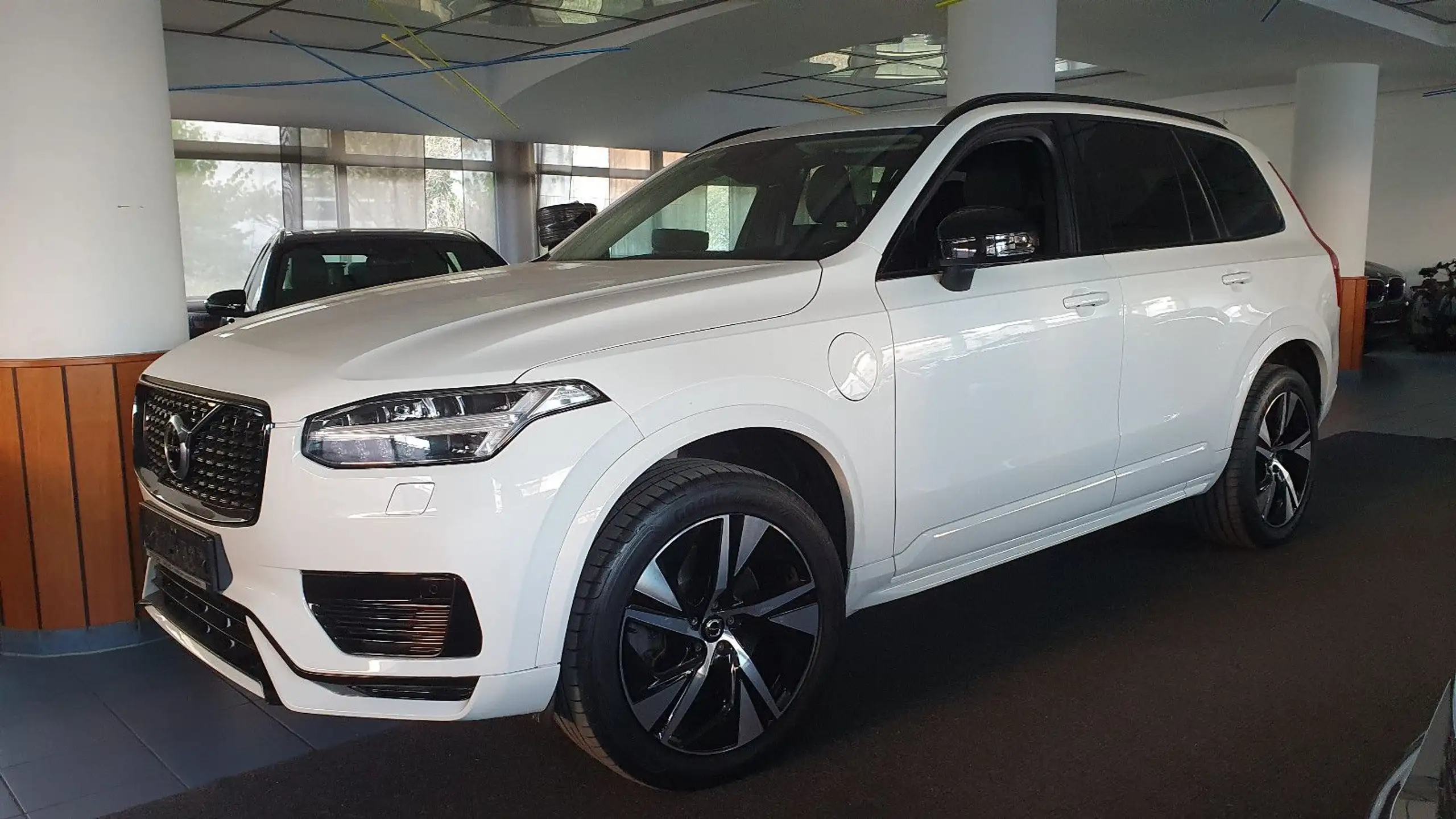 Volvo - XC90