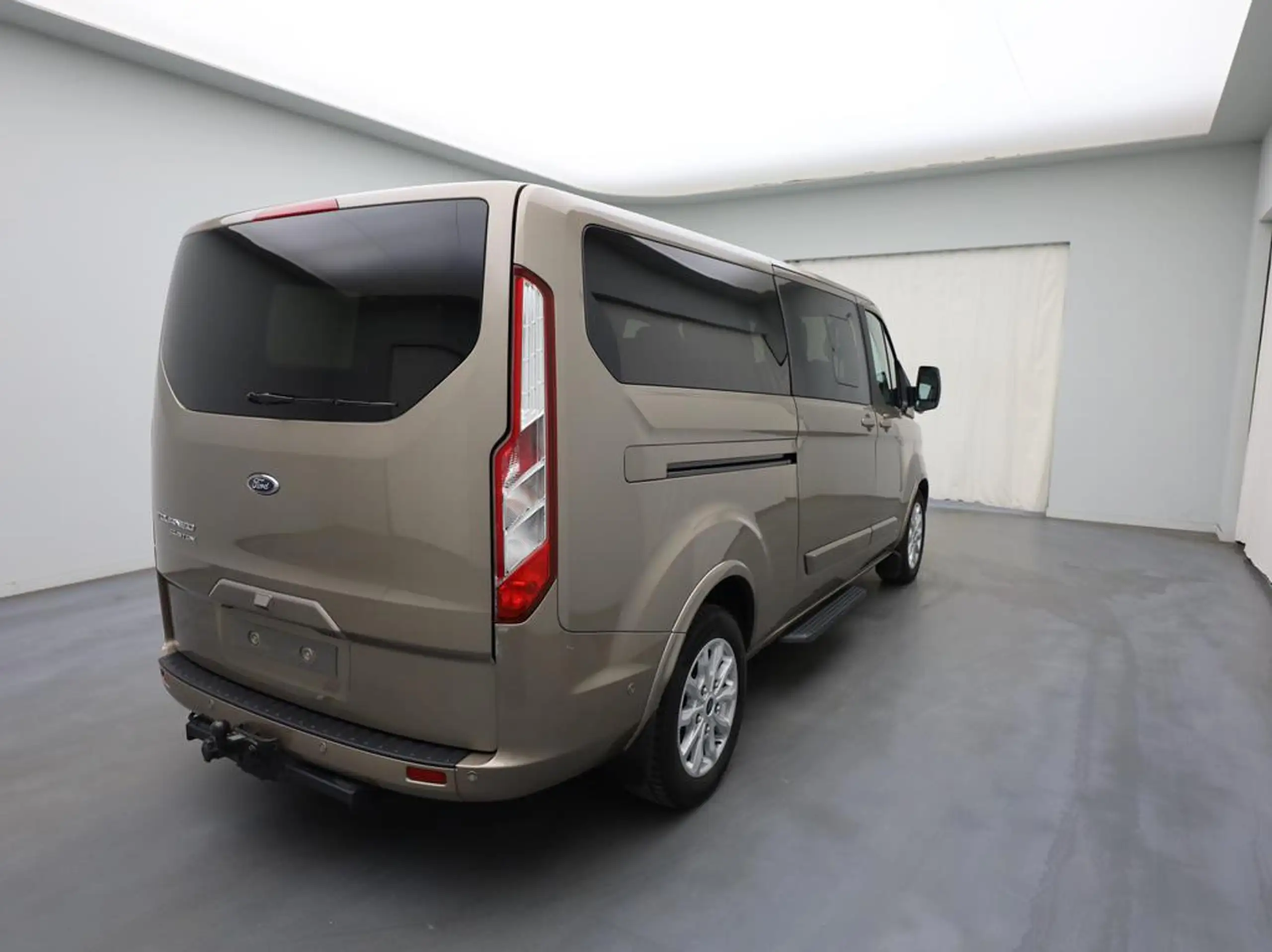 Ford - Tourneo Custom