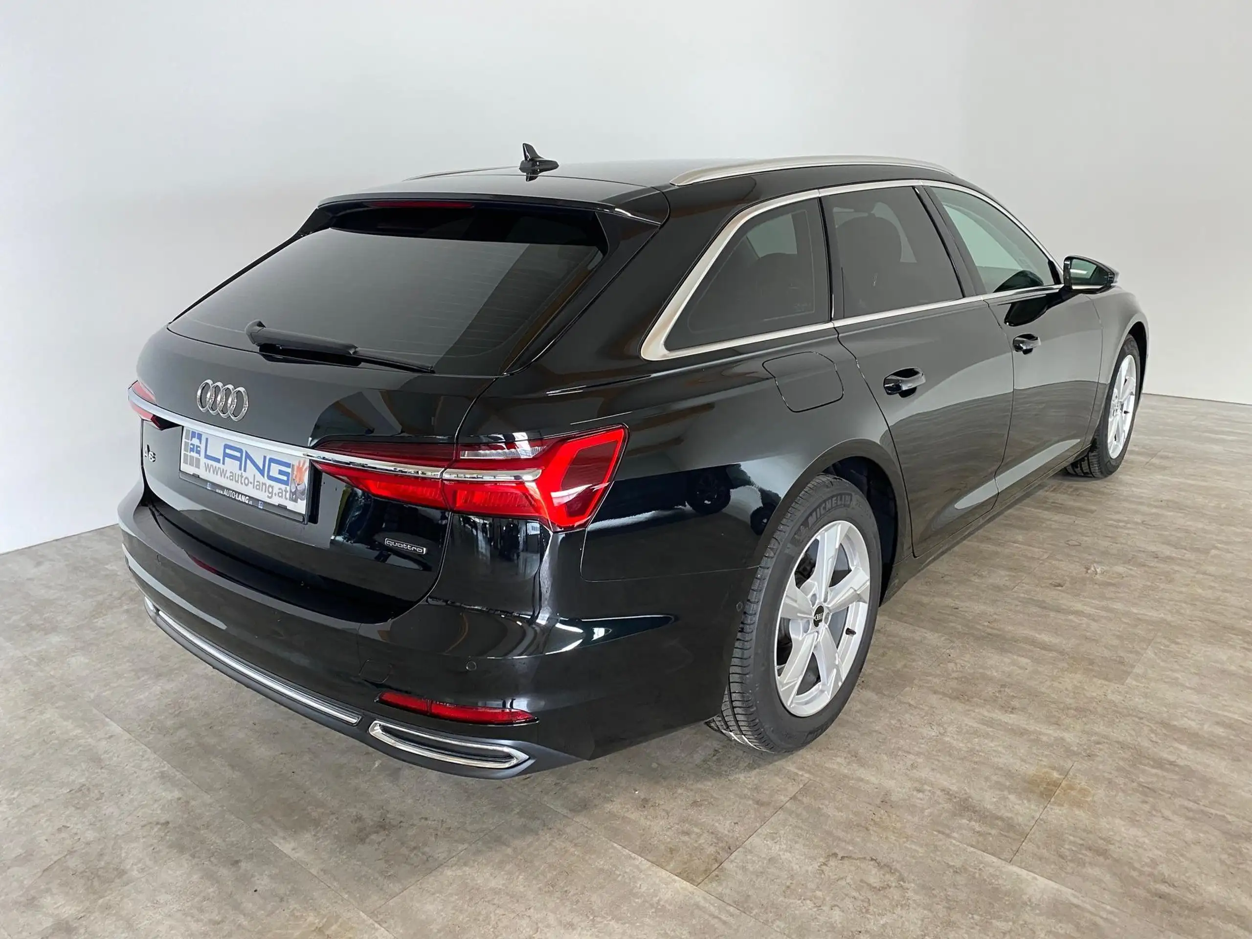 Audi - A6