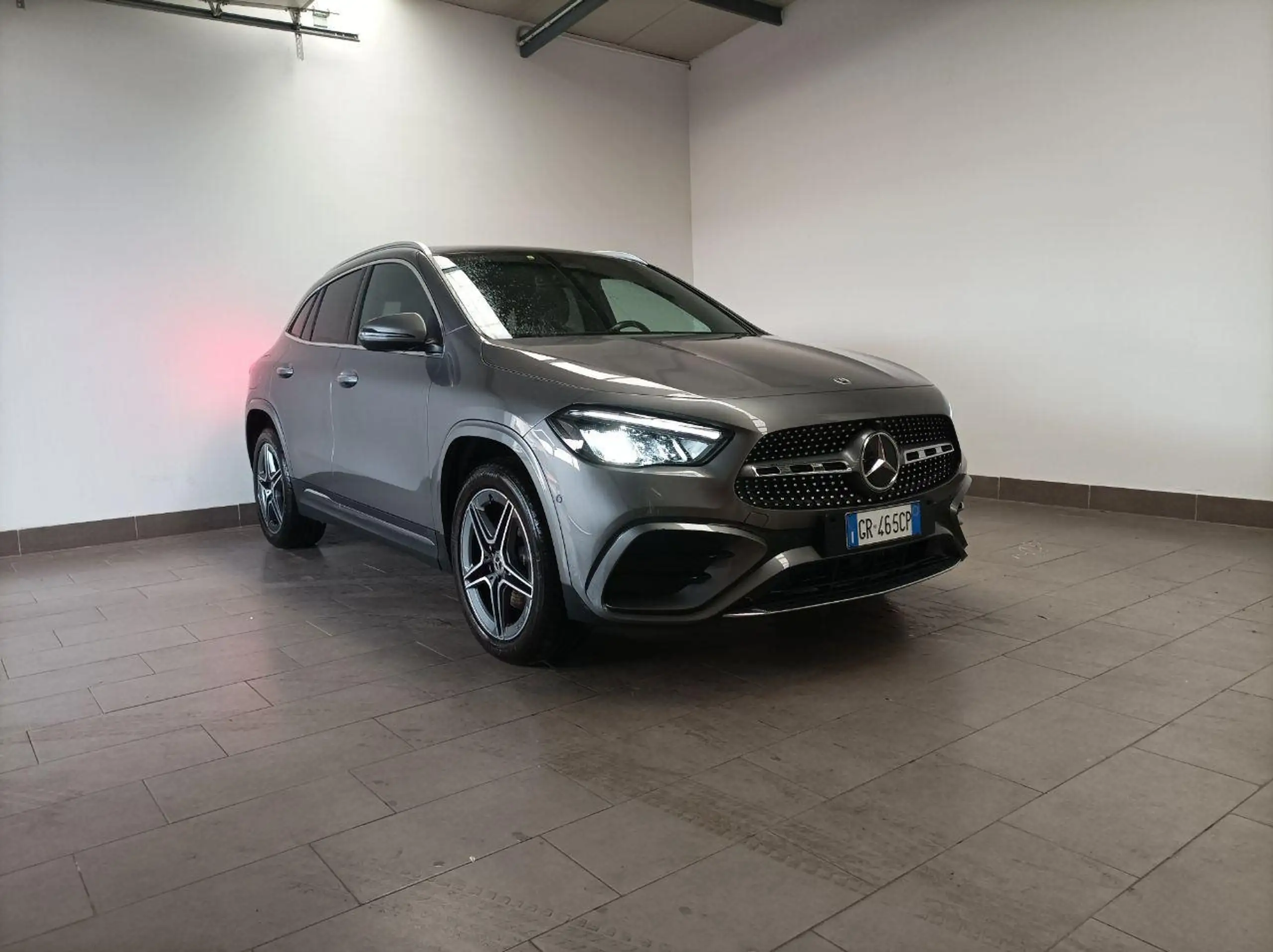 Mercedes-Benz - GLA 250