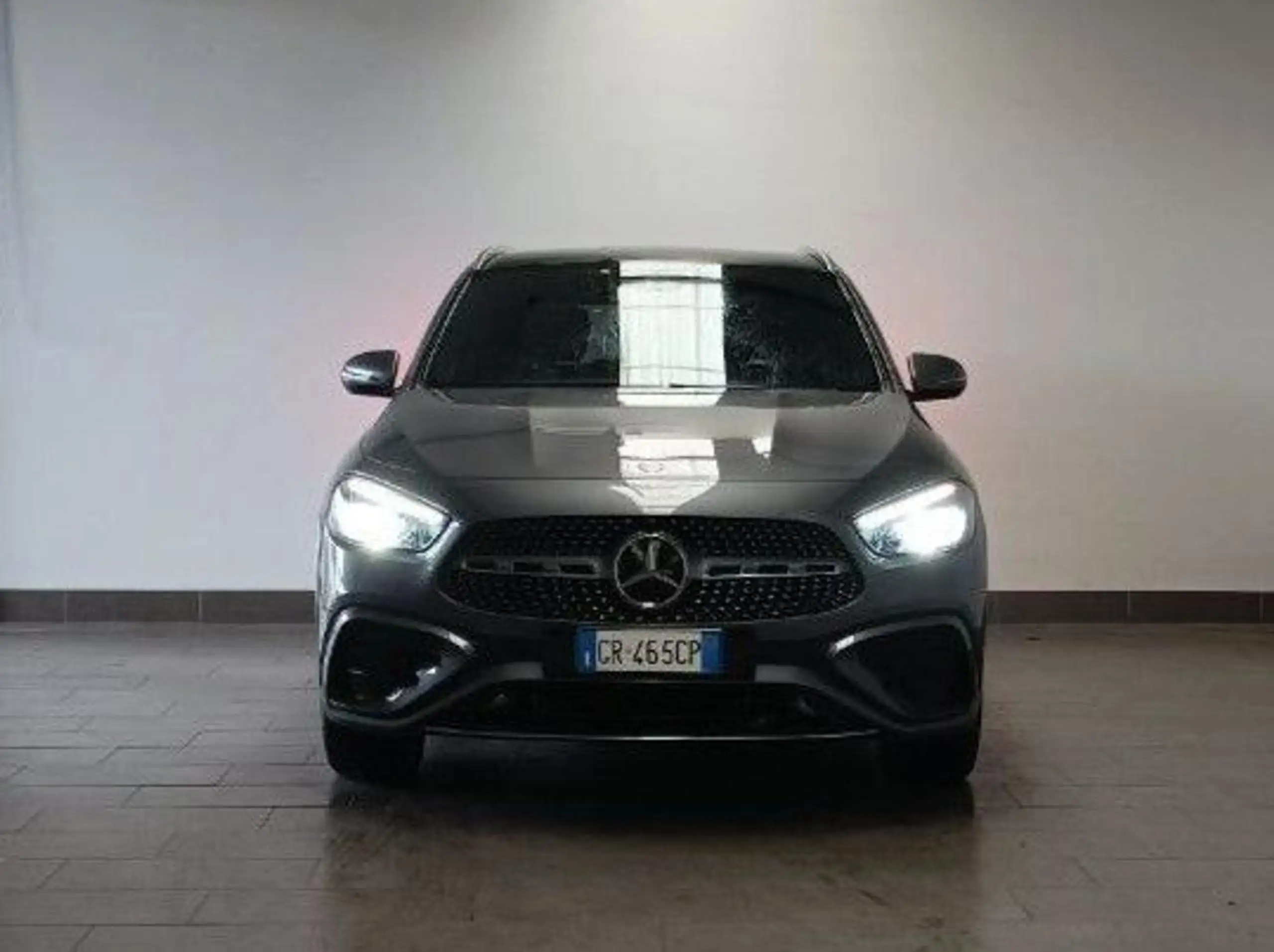 Mercedes-Benz - GLA 250