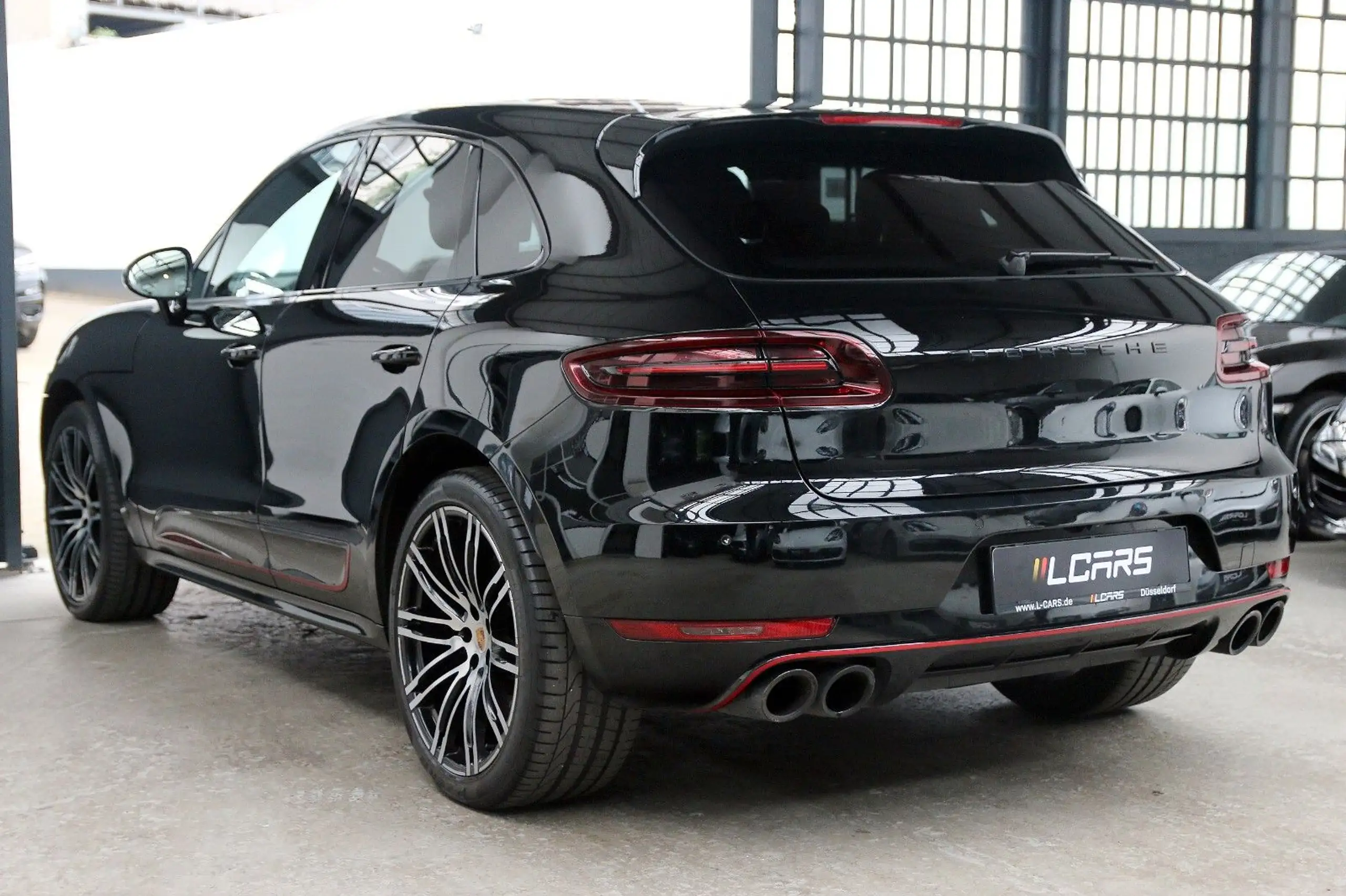 Porsche - Macan