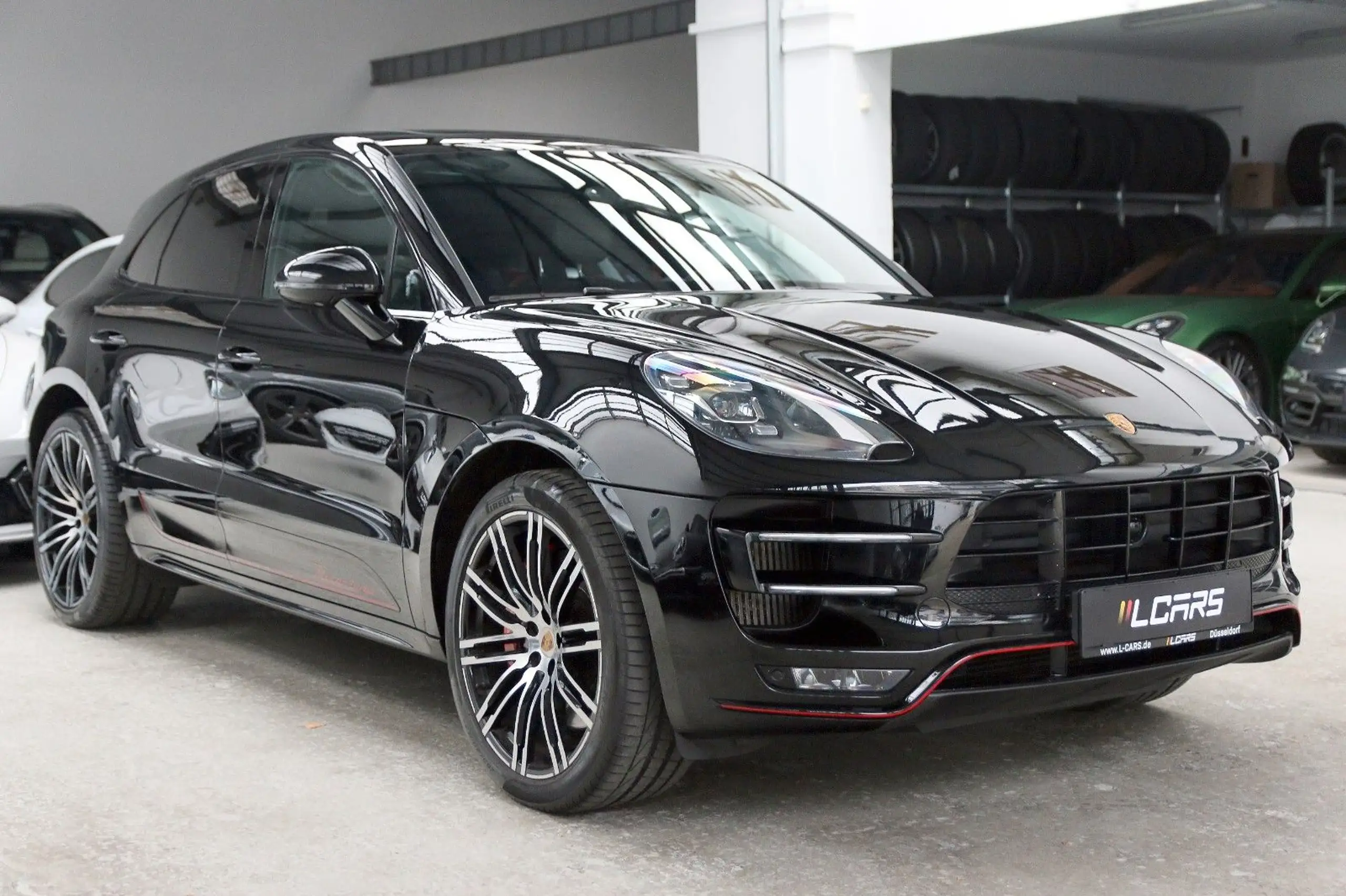 Porsche - Macan