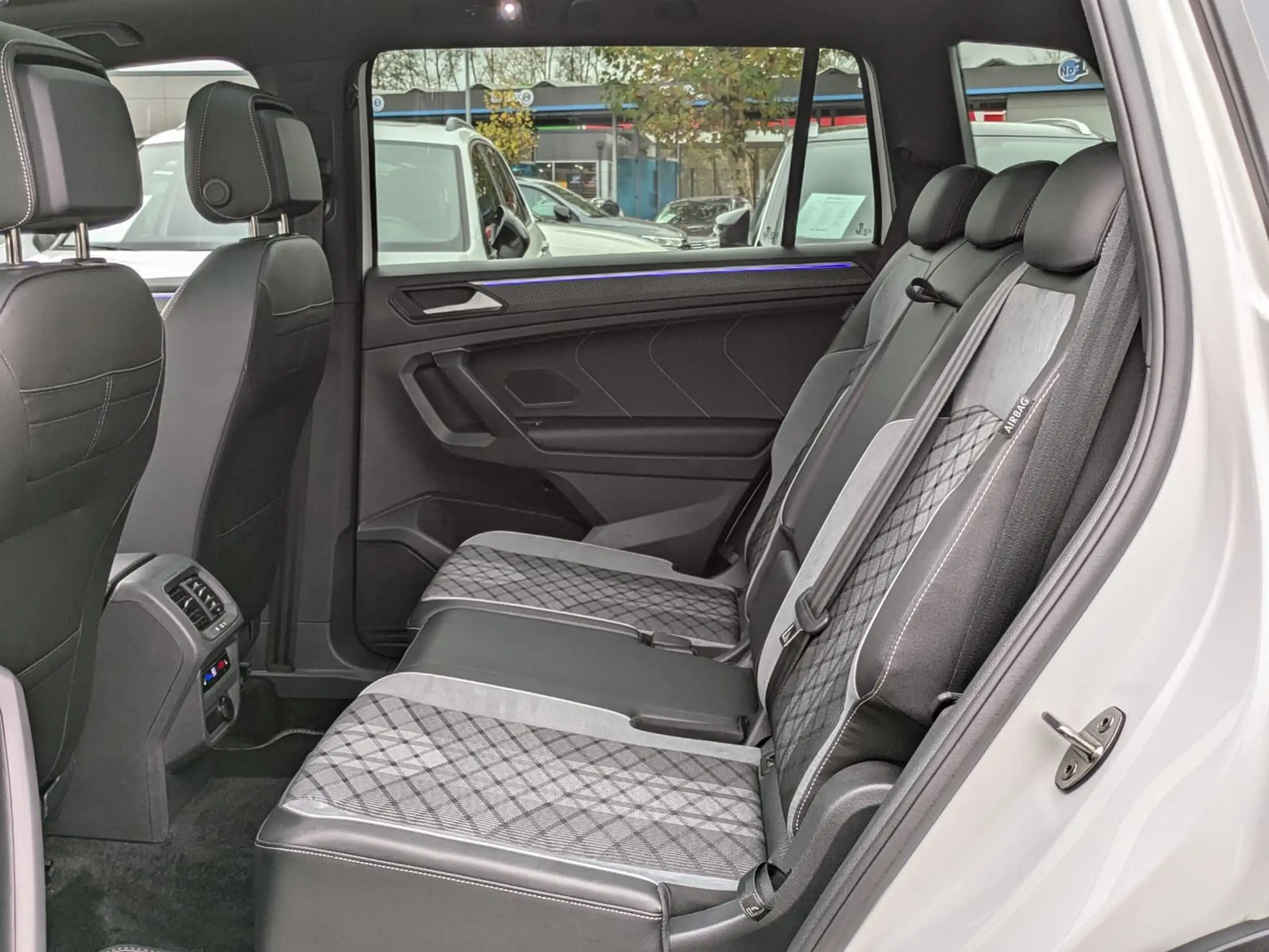 Volkswagen - Tiguan Allspace