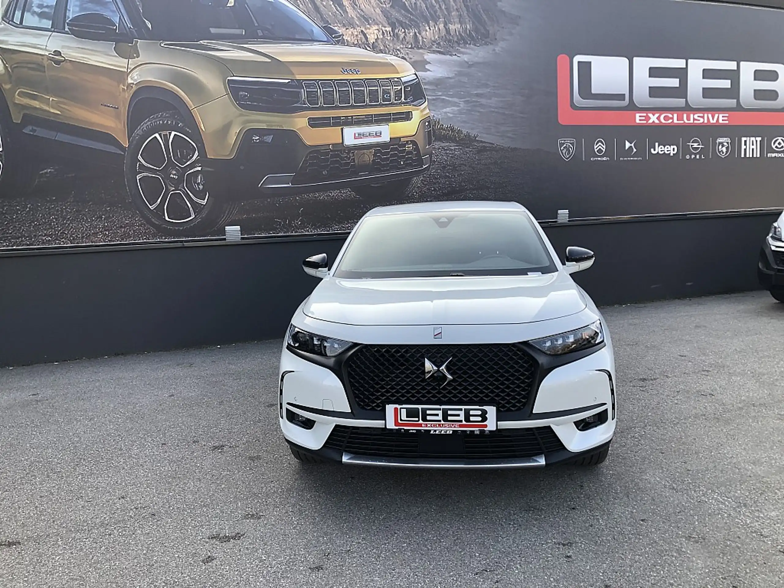 DS Automobiles - DS 7 Crossback