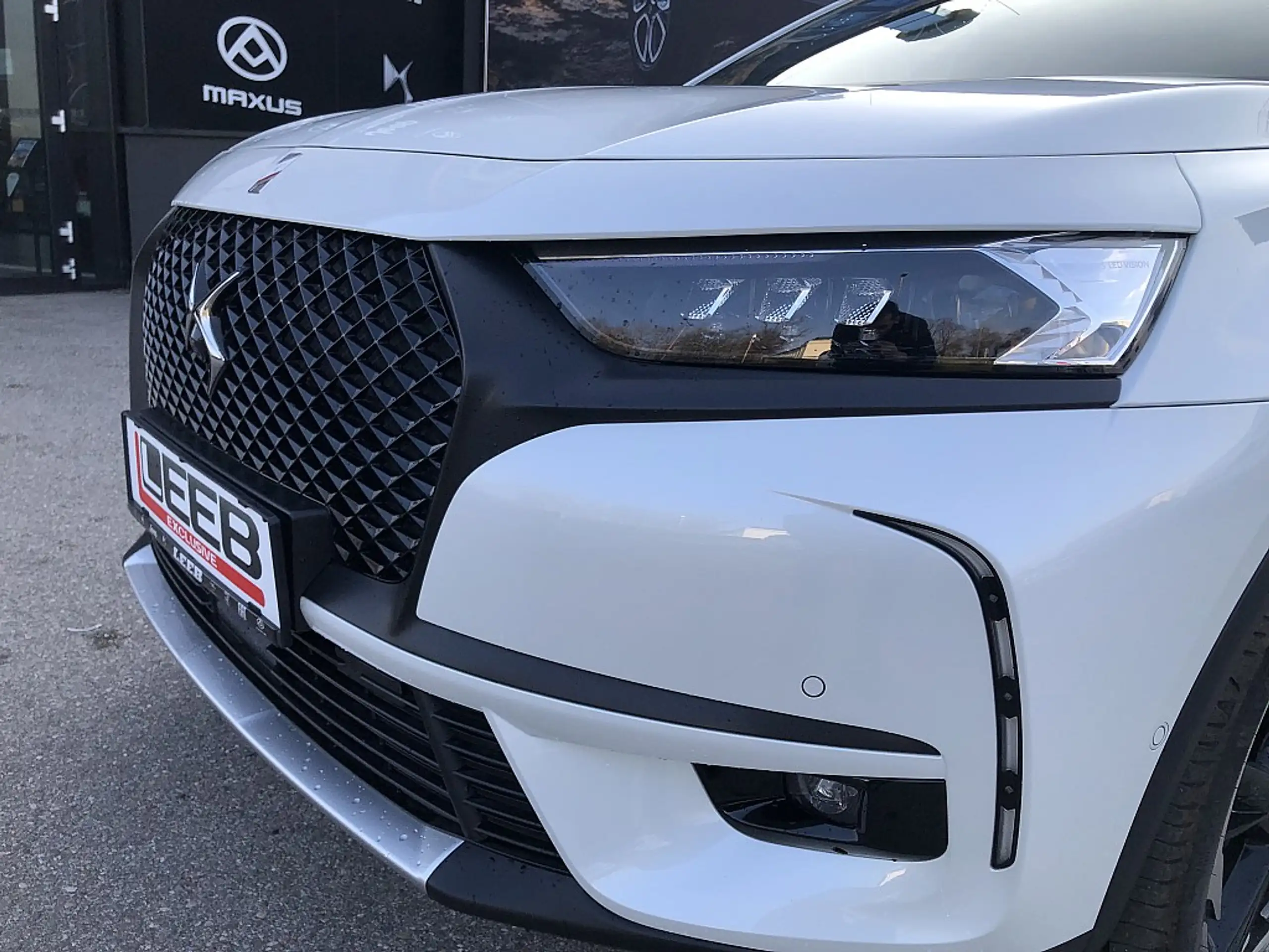 DS Automobiles - DS 7 Crossback