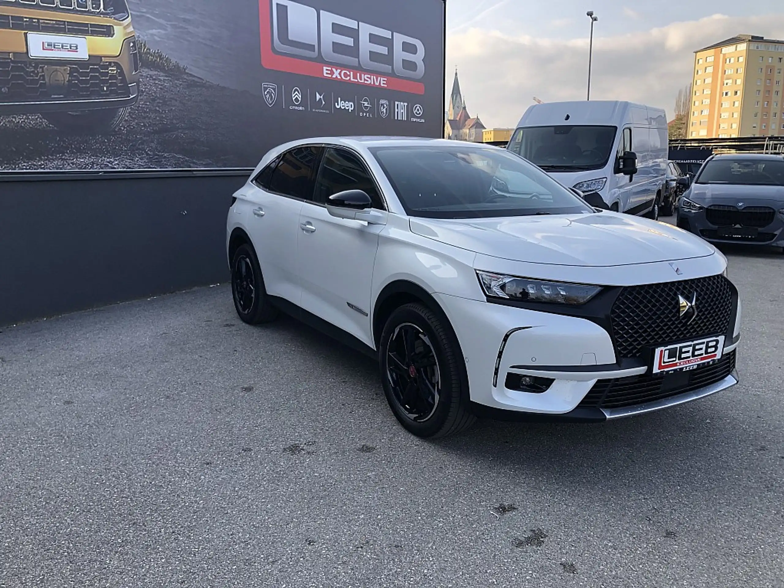 DS Automobiles - DS 7 Crossback