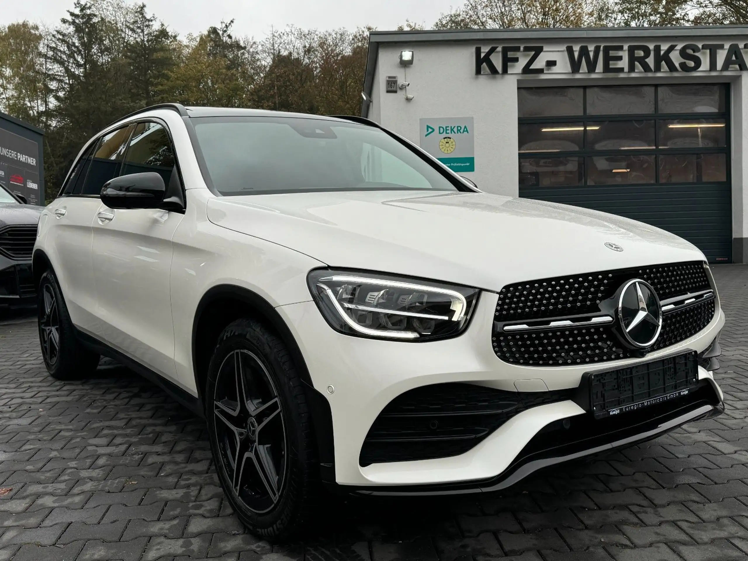 Mercedes-Benz - GLC 200