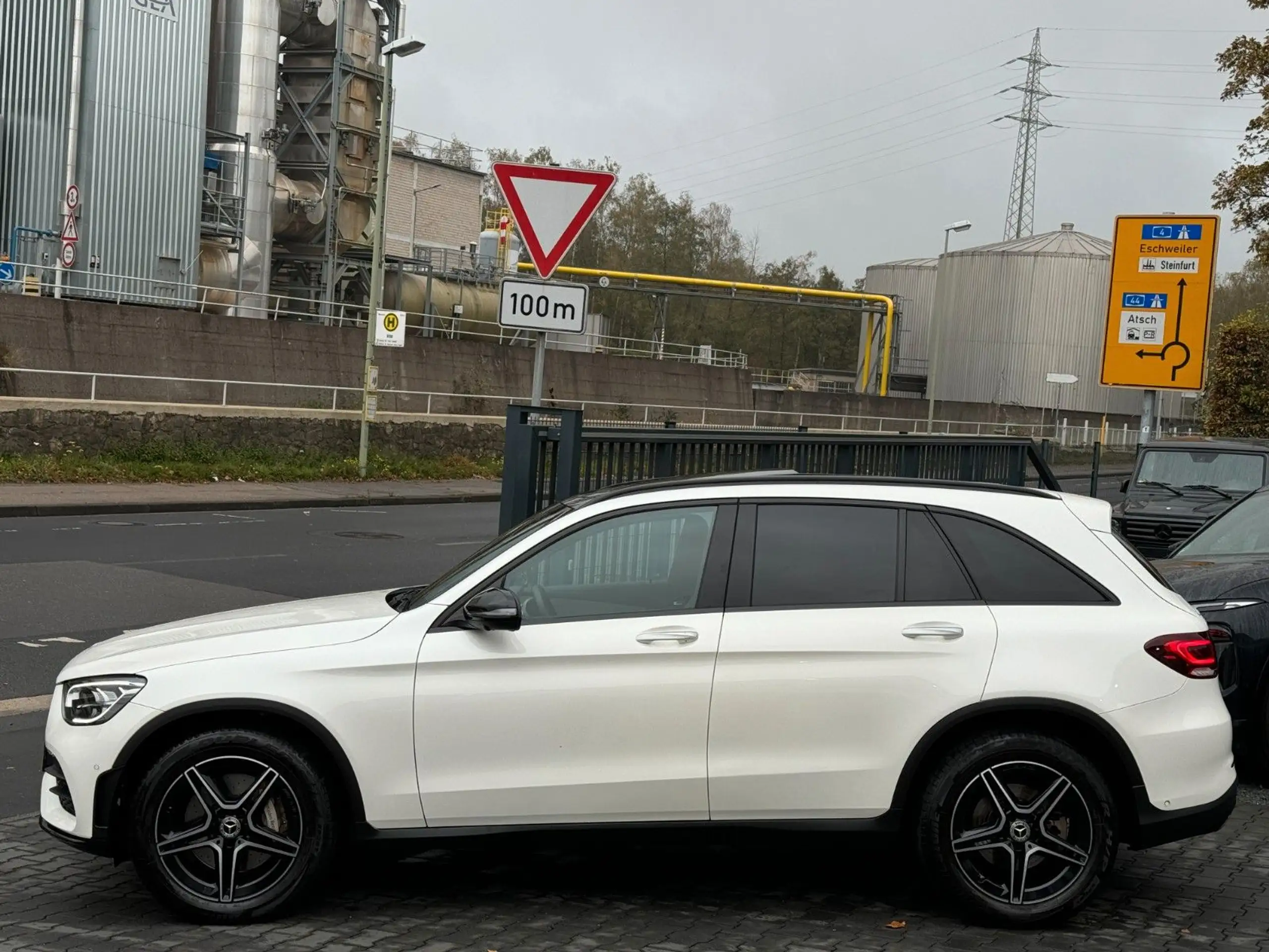 Mercedes-Benz - GLC 200