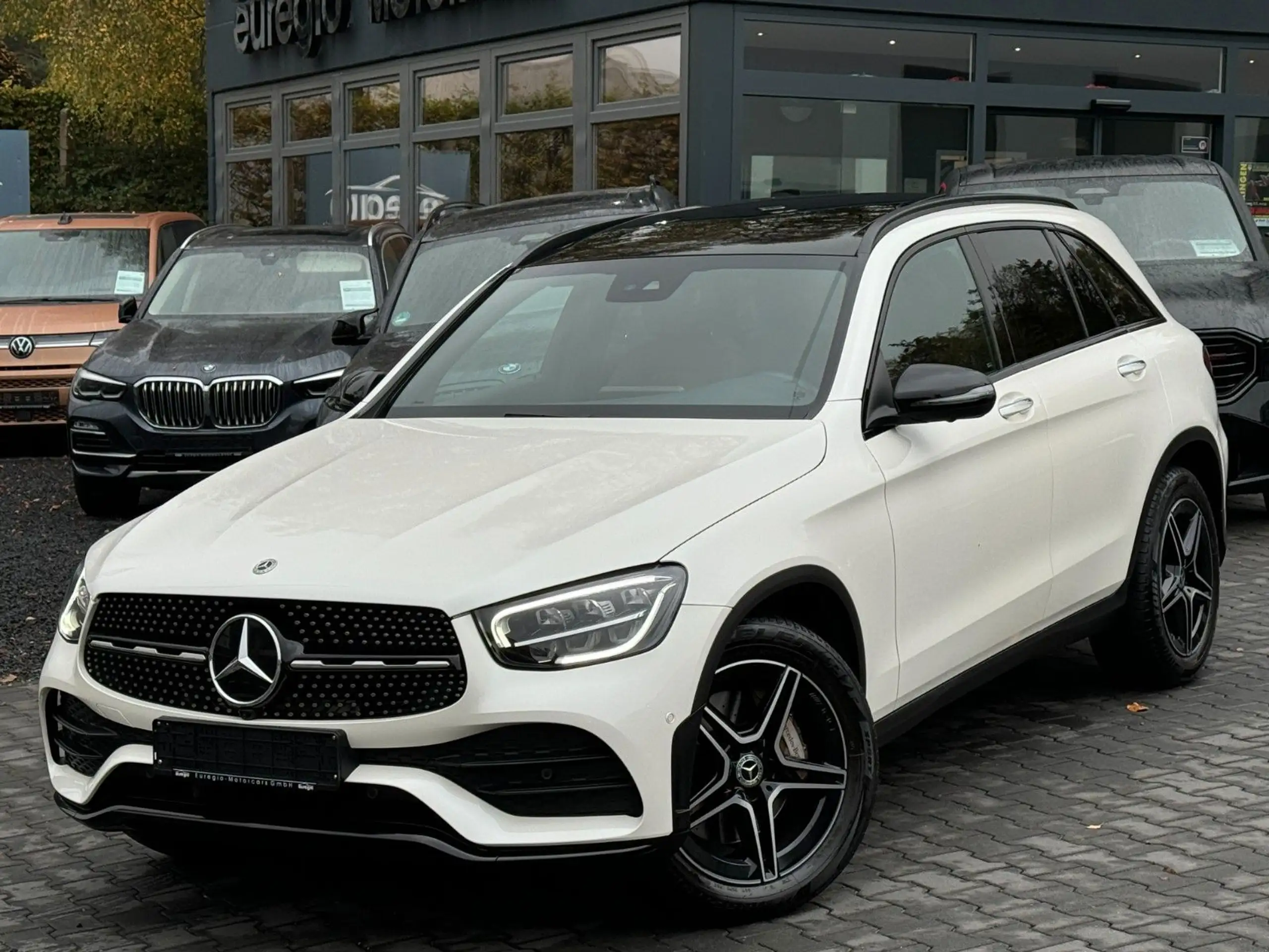 Mercedes-Benz - GLC 200