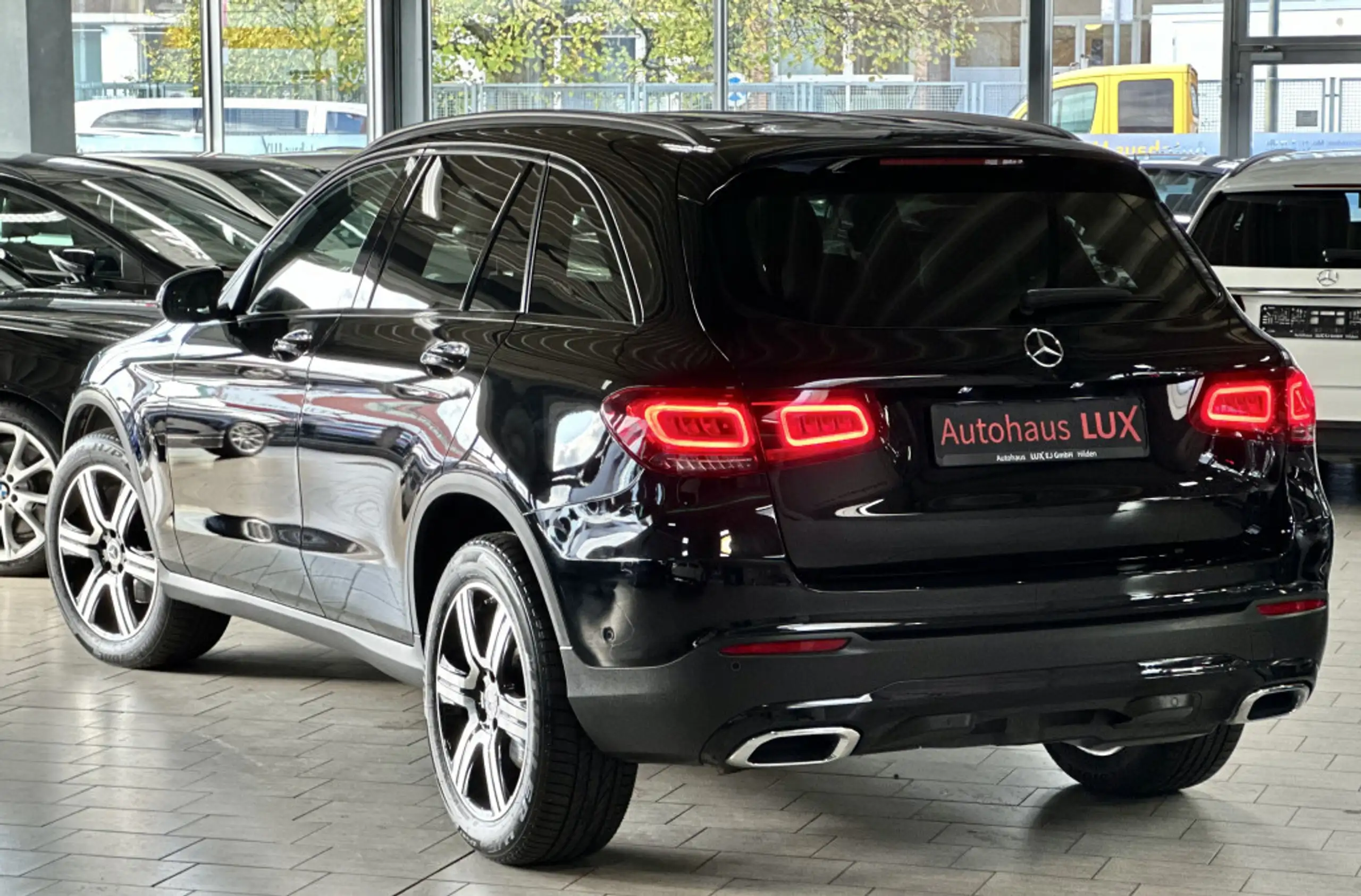 Mercedes-Benz - GLC 220