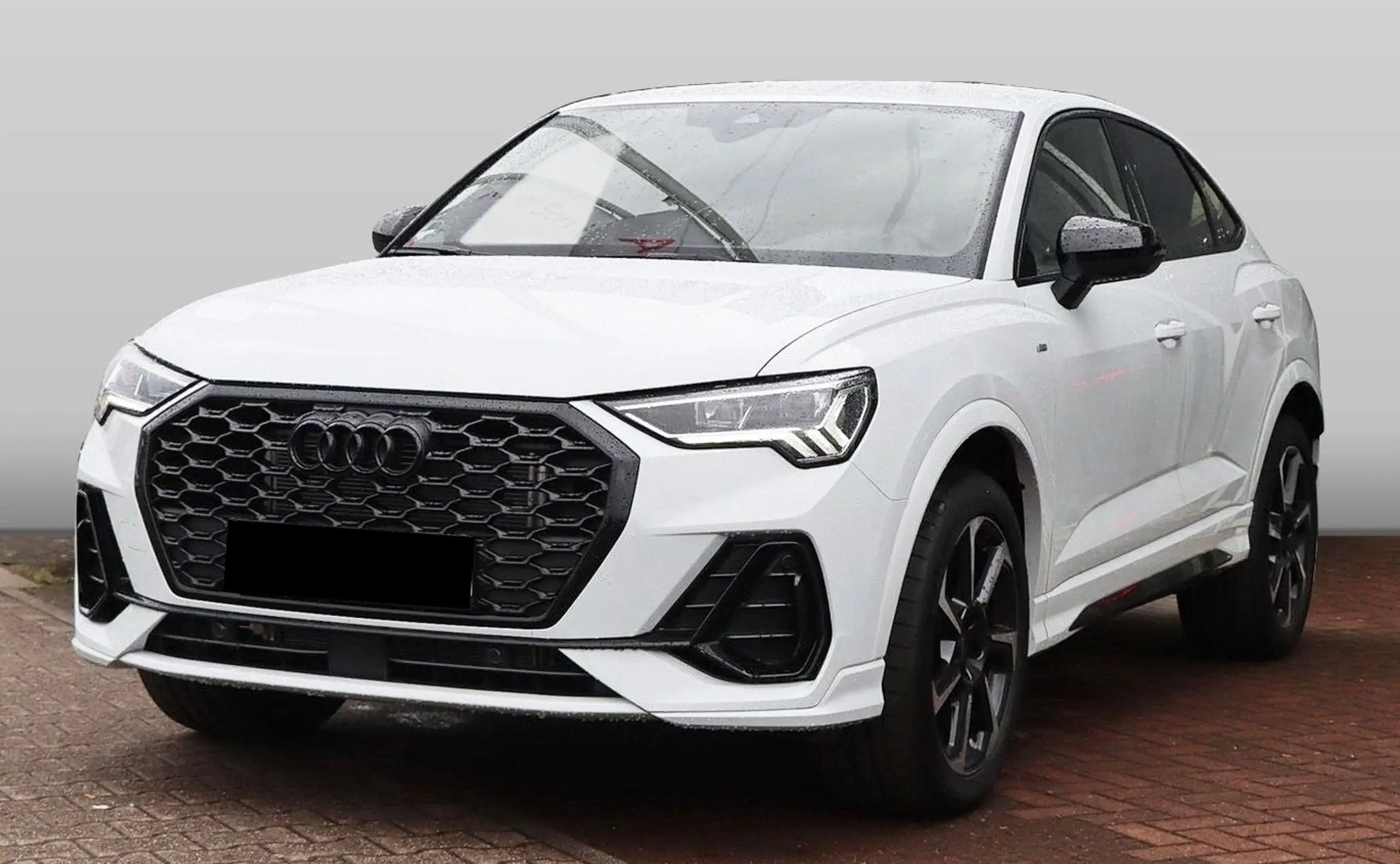 Audi - Q3