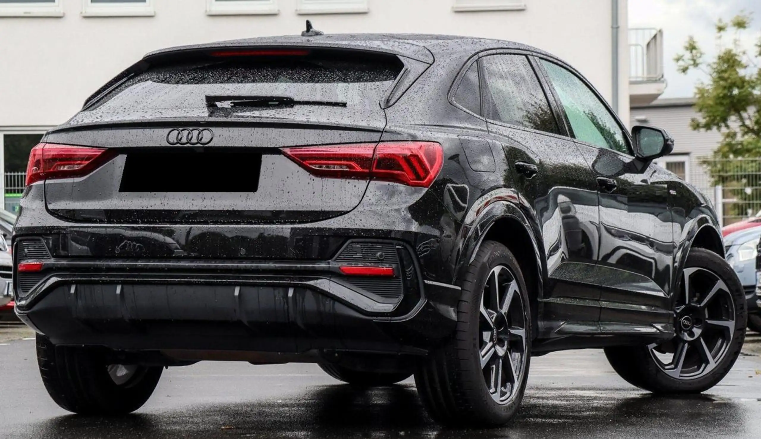 Audi - Q3