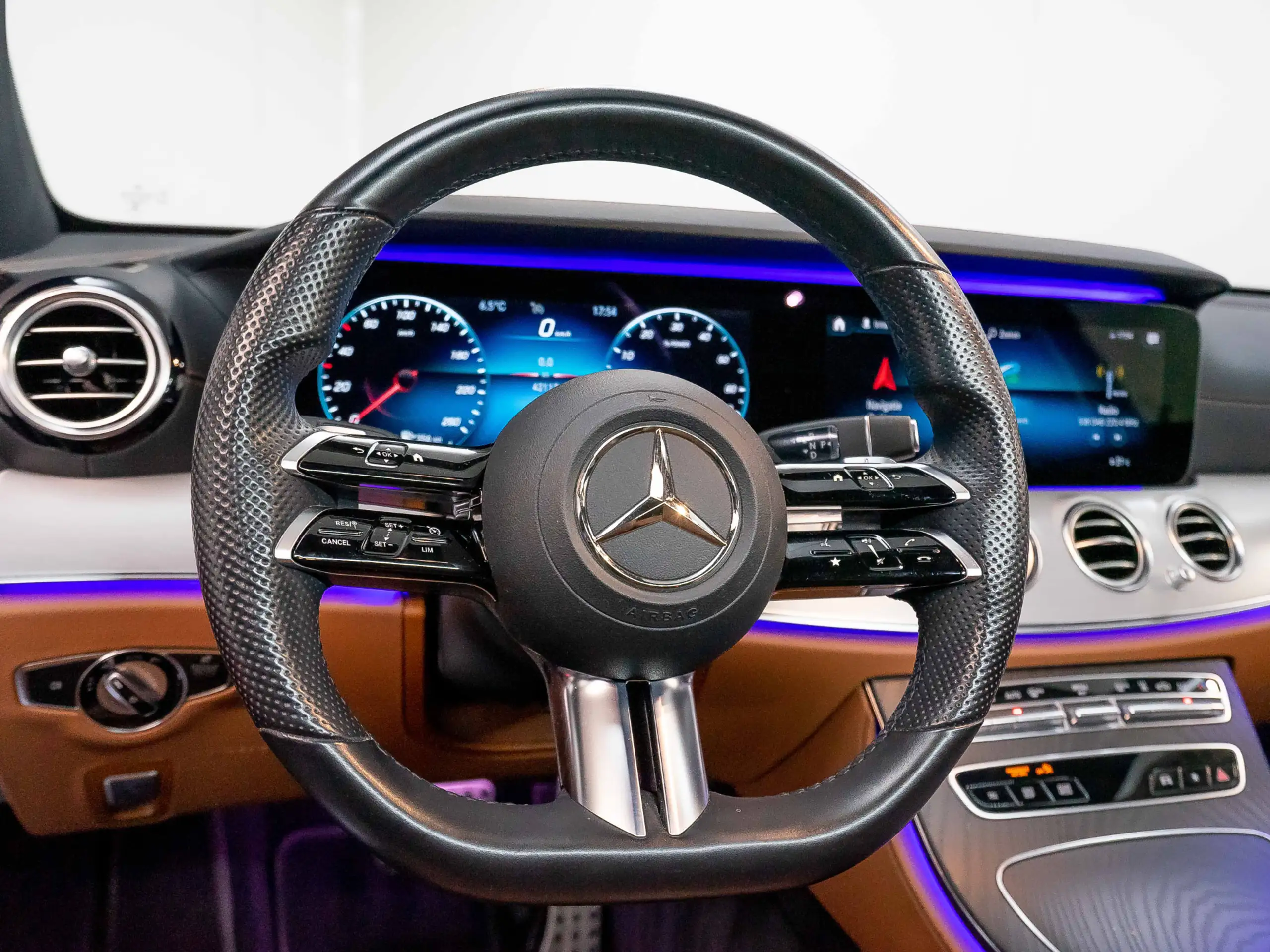 Mercedes-Benz - E 300