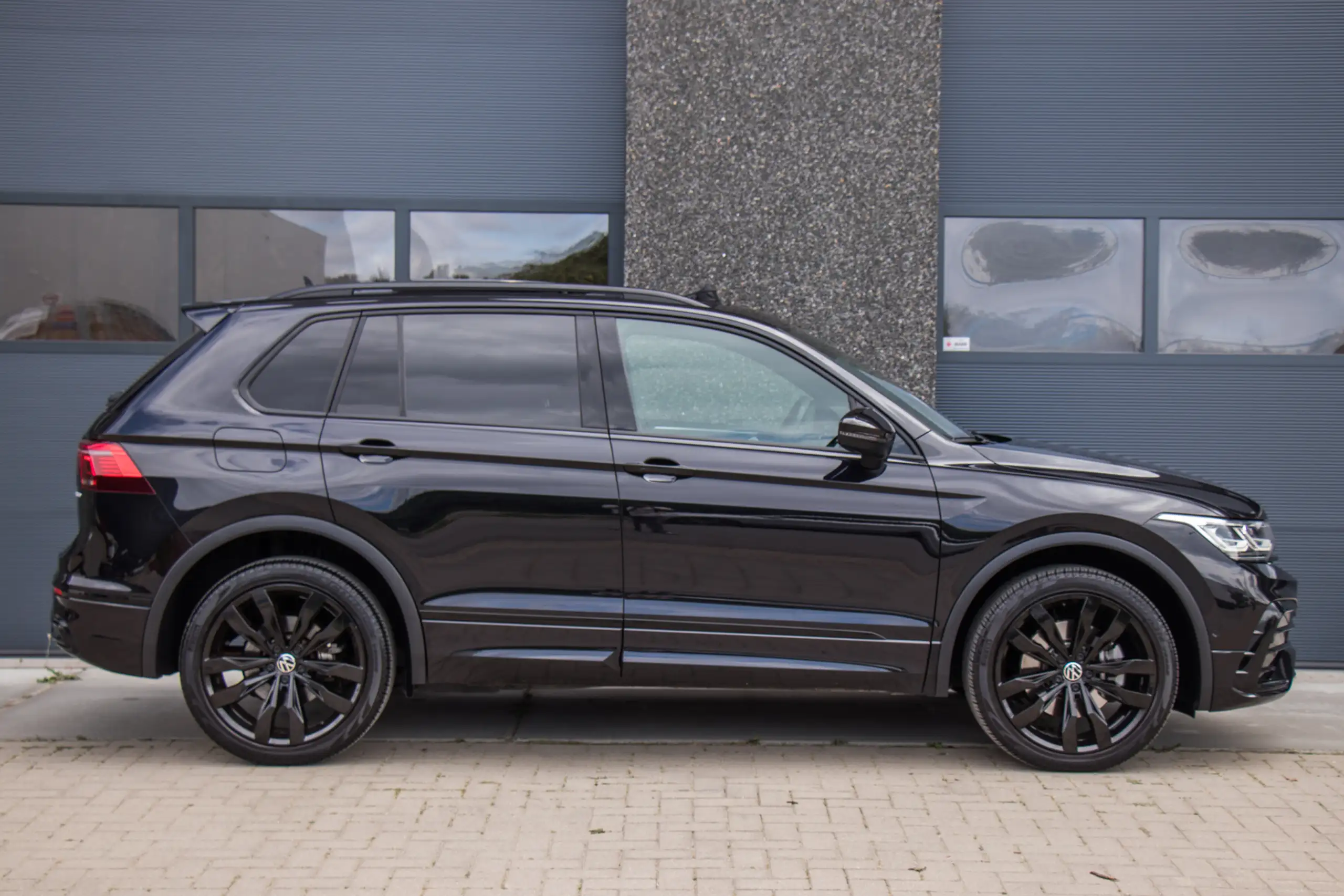 Volkswagen - Tiguan