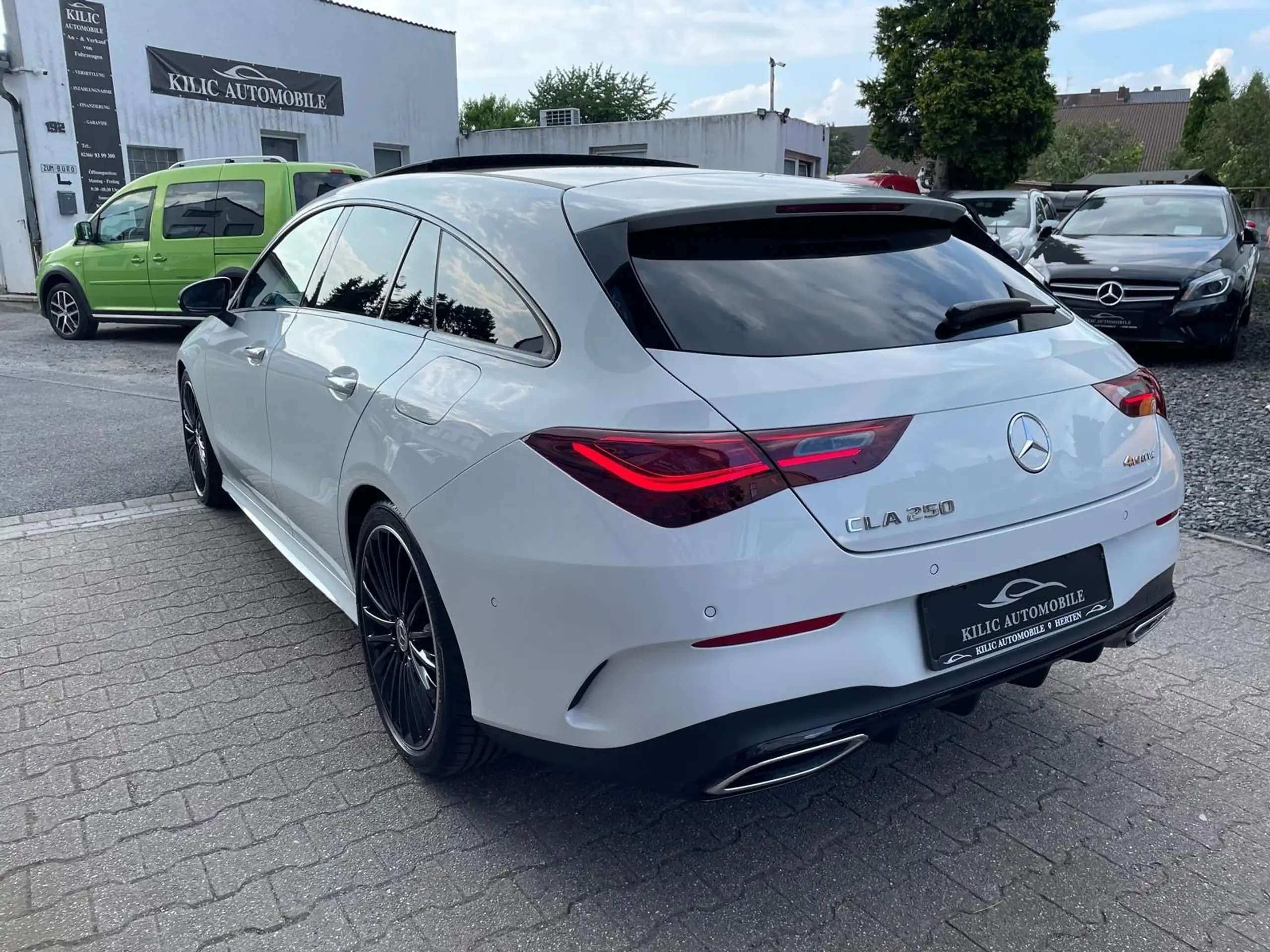 Mercedes-Benz - CLA 250