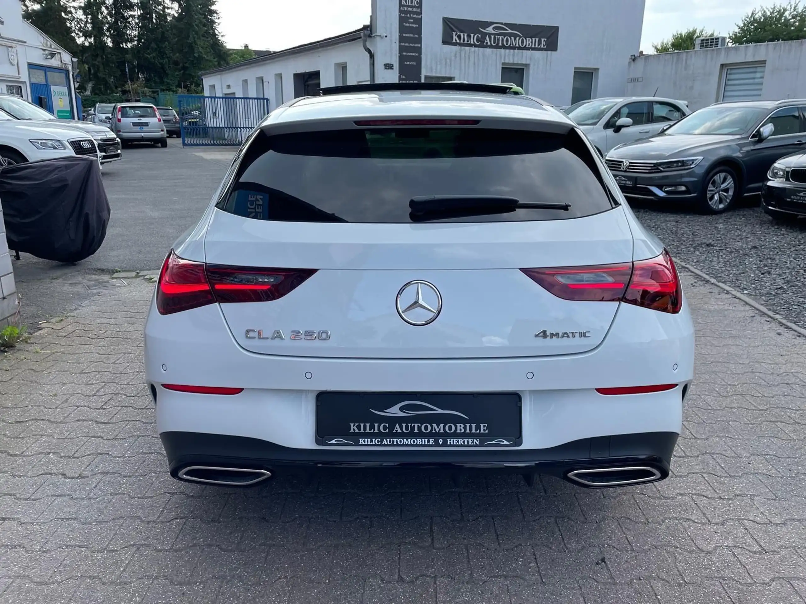 Mercedes-Benz - CLA 250