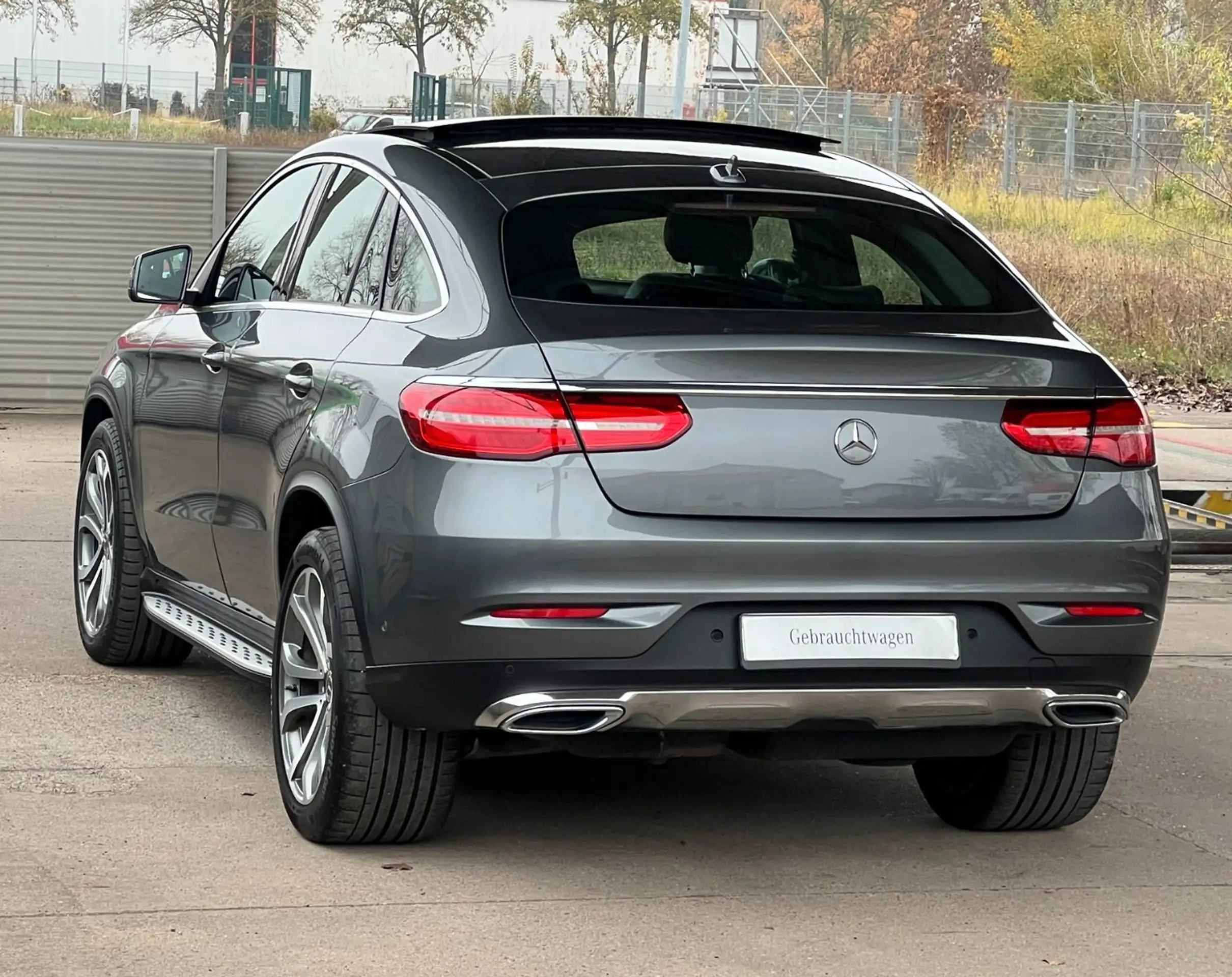 Mercedes-Benz - GLE 350