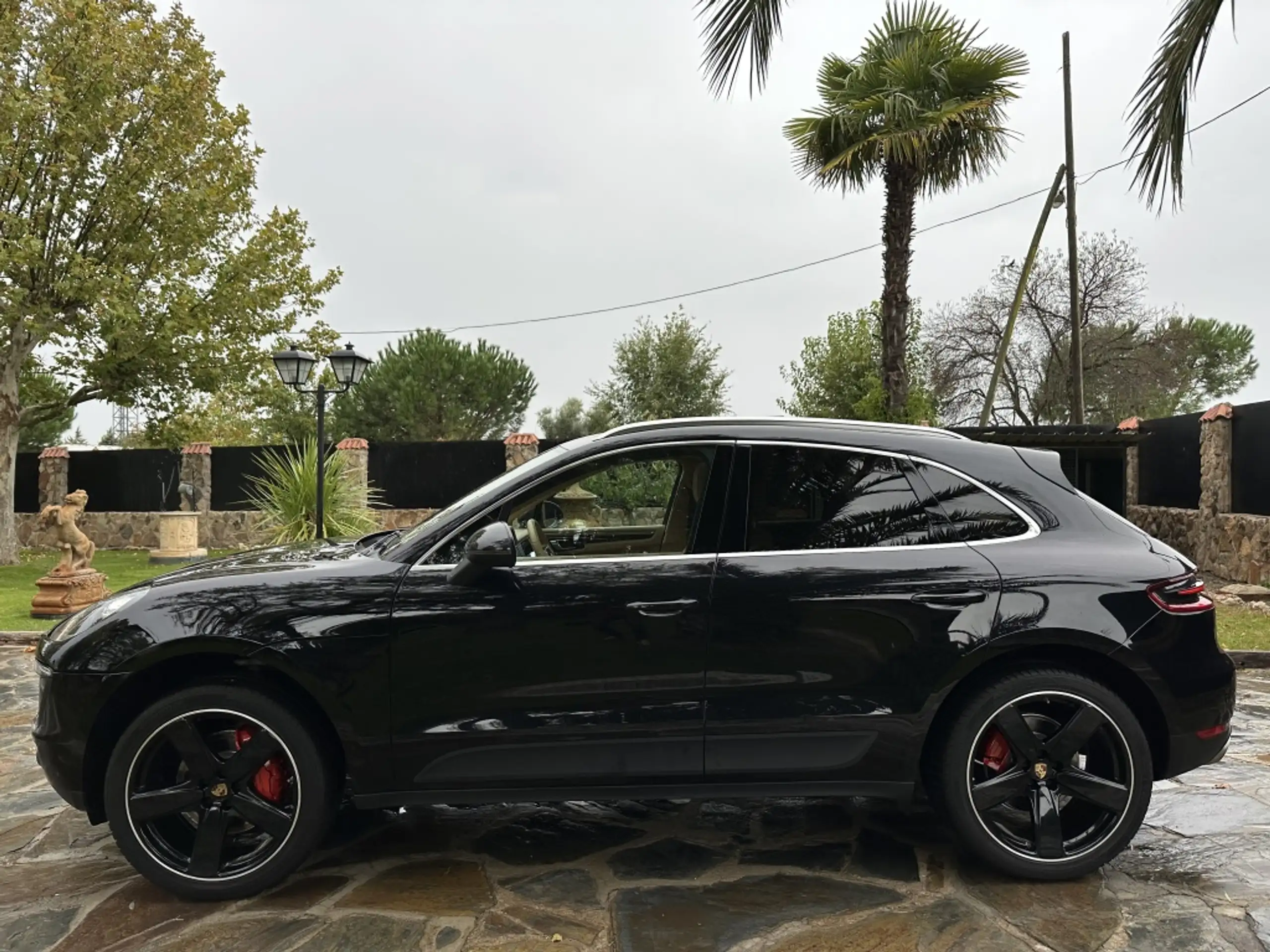 Porsche - Macan