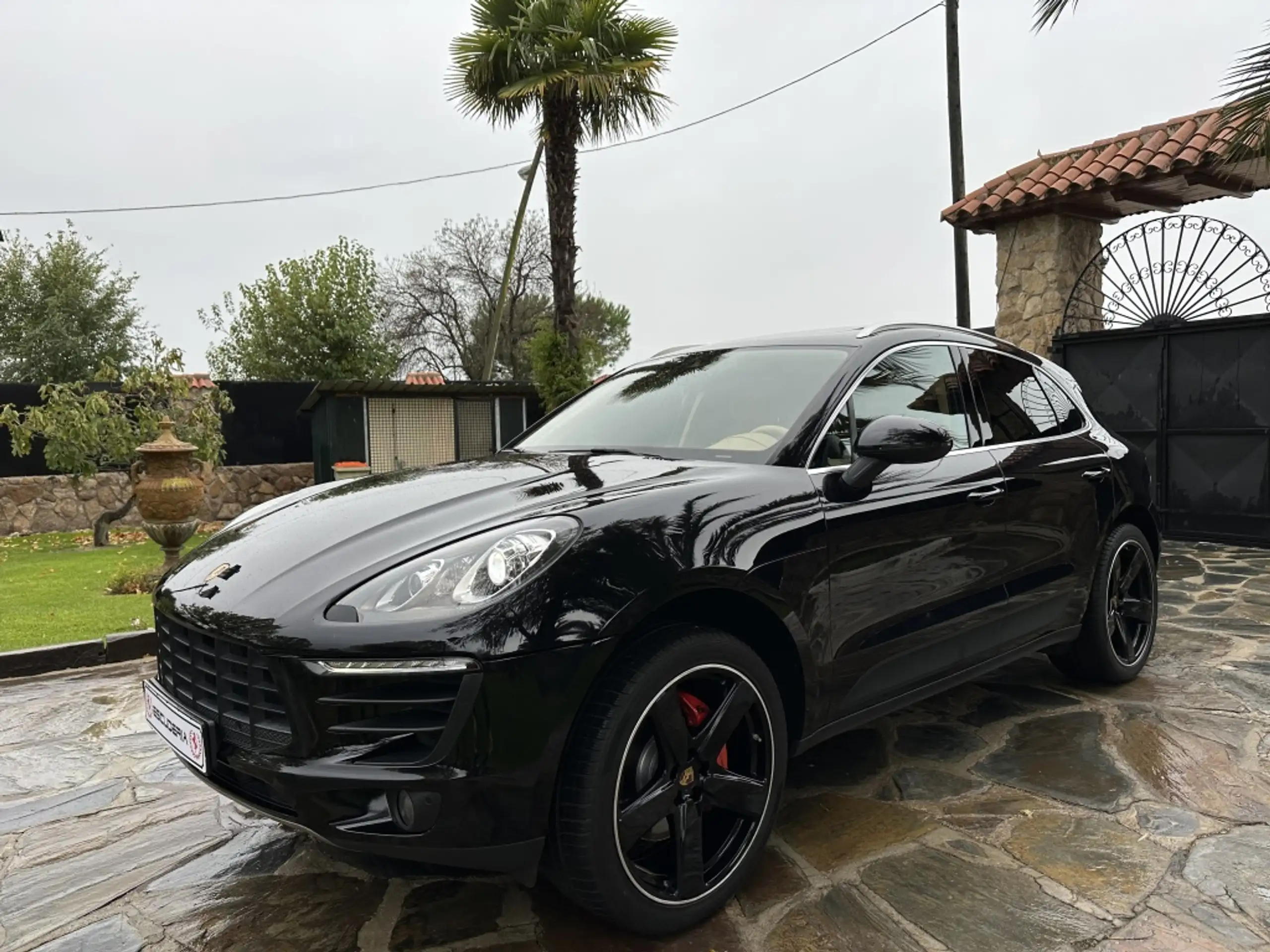 Porsche - Macan