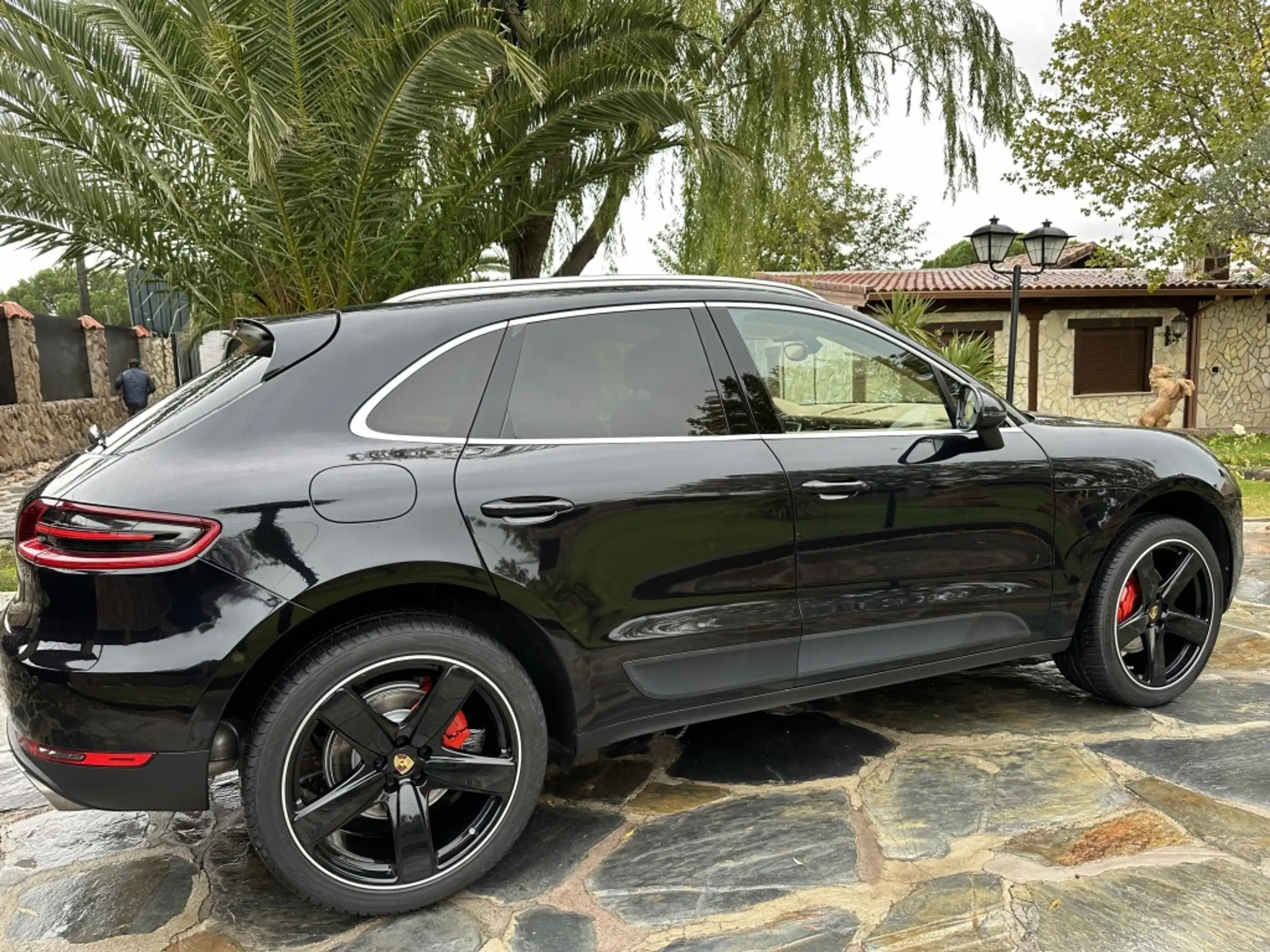 Porsche - Macan