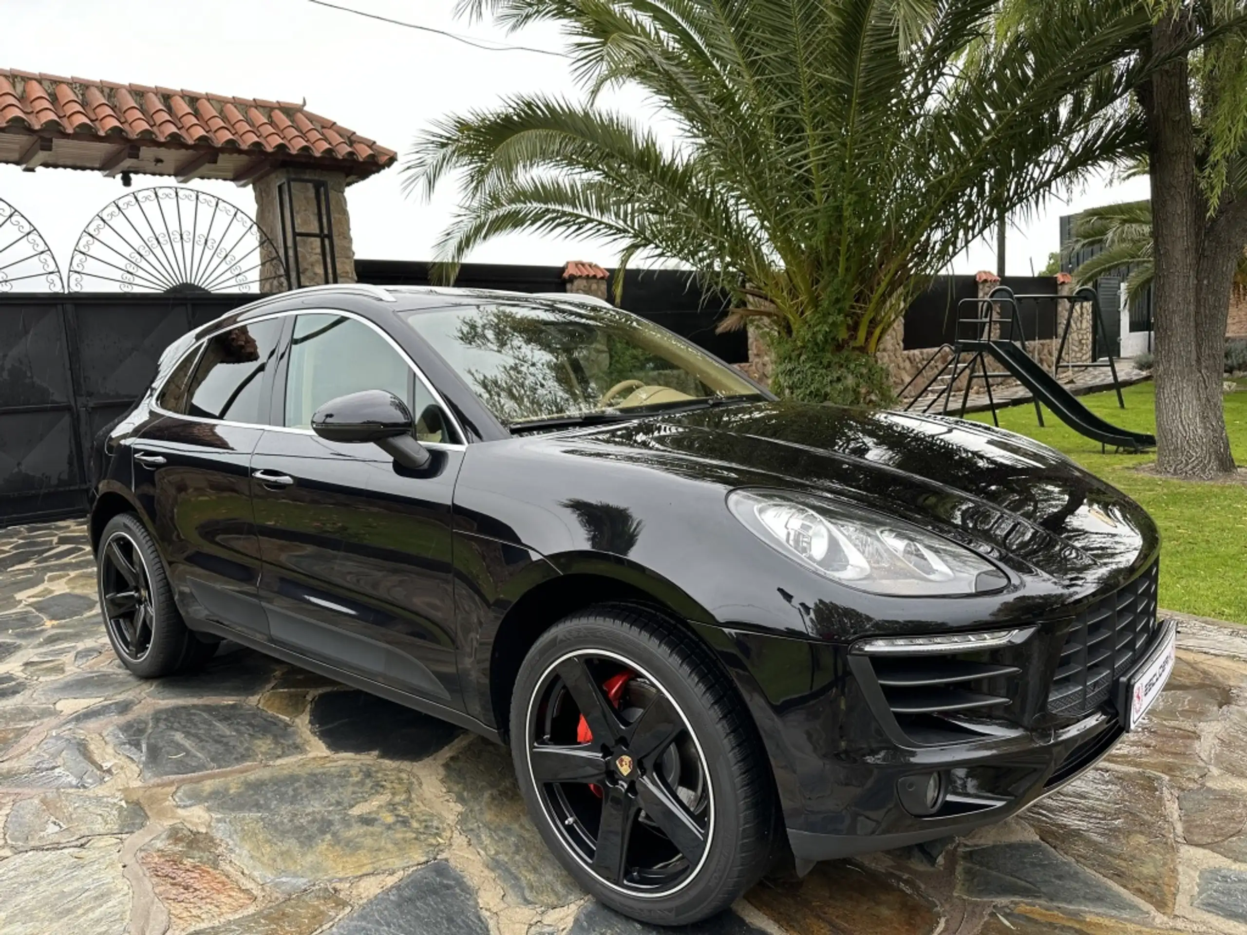 Porsche - Macan