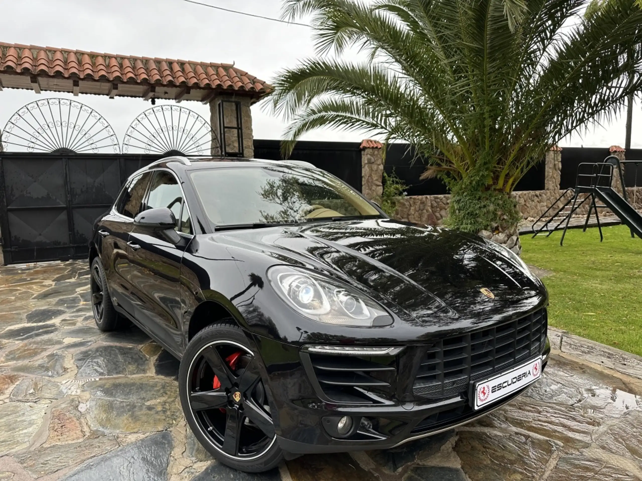 Porsche - Macan