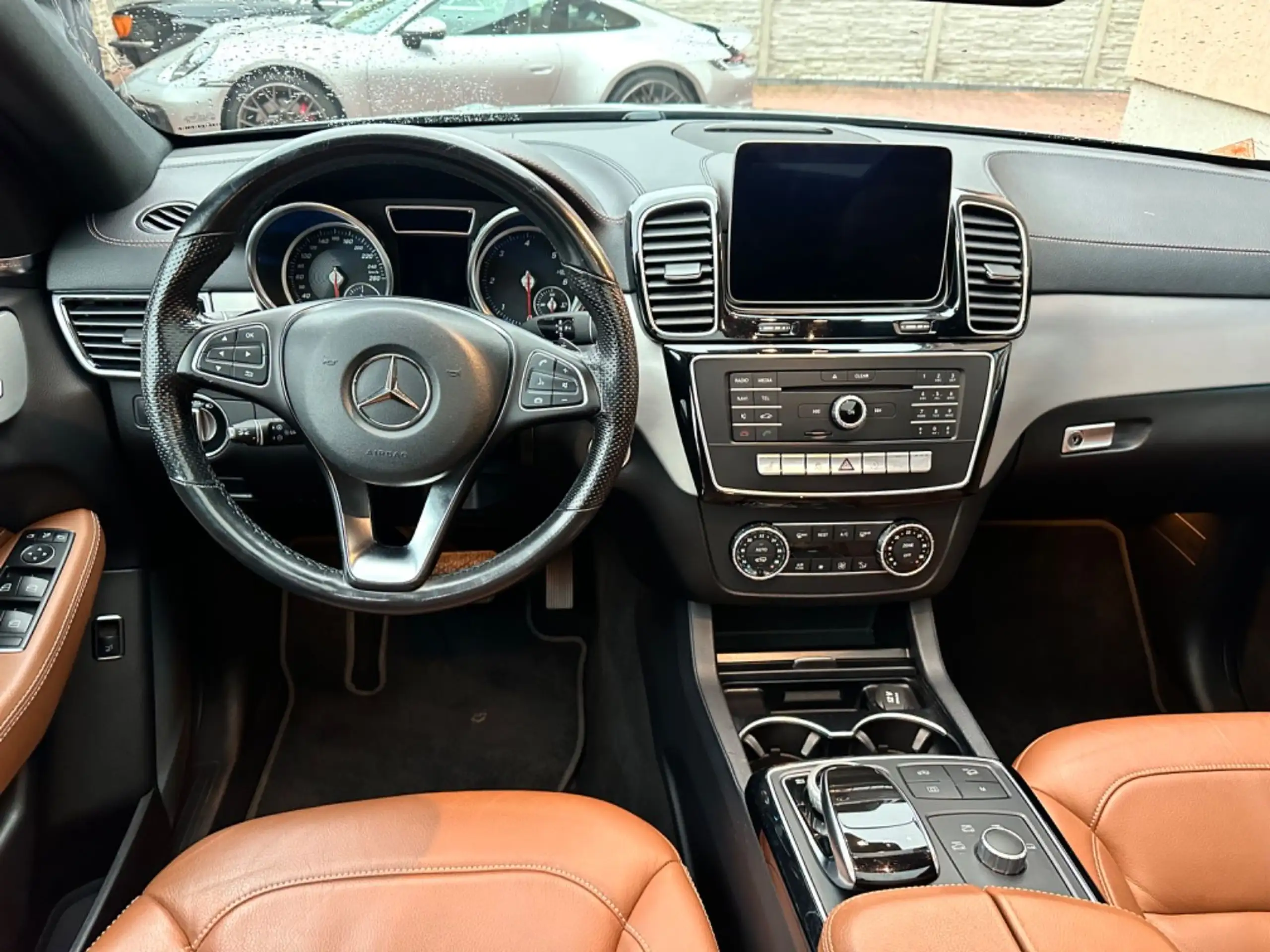 Mercedes-Benz - GLE 350