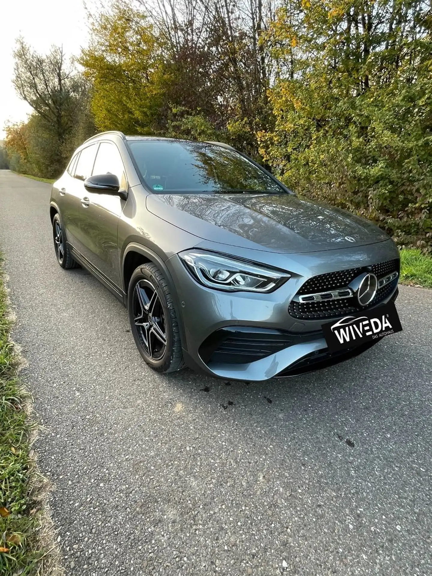 Mercedes-Benz - GLA 250