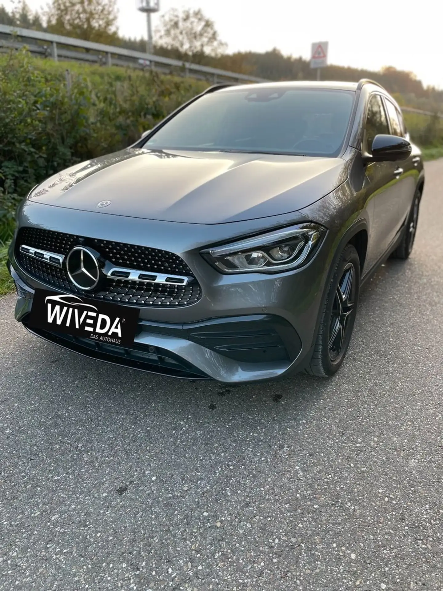 Mercedes-Benz - GLA 250