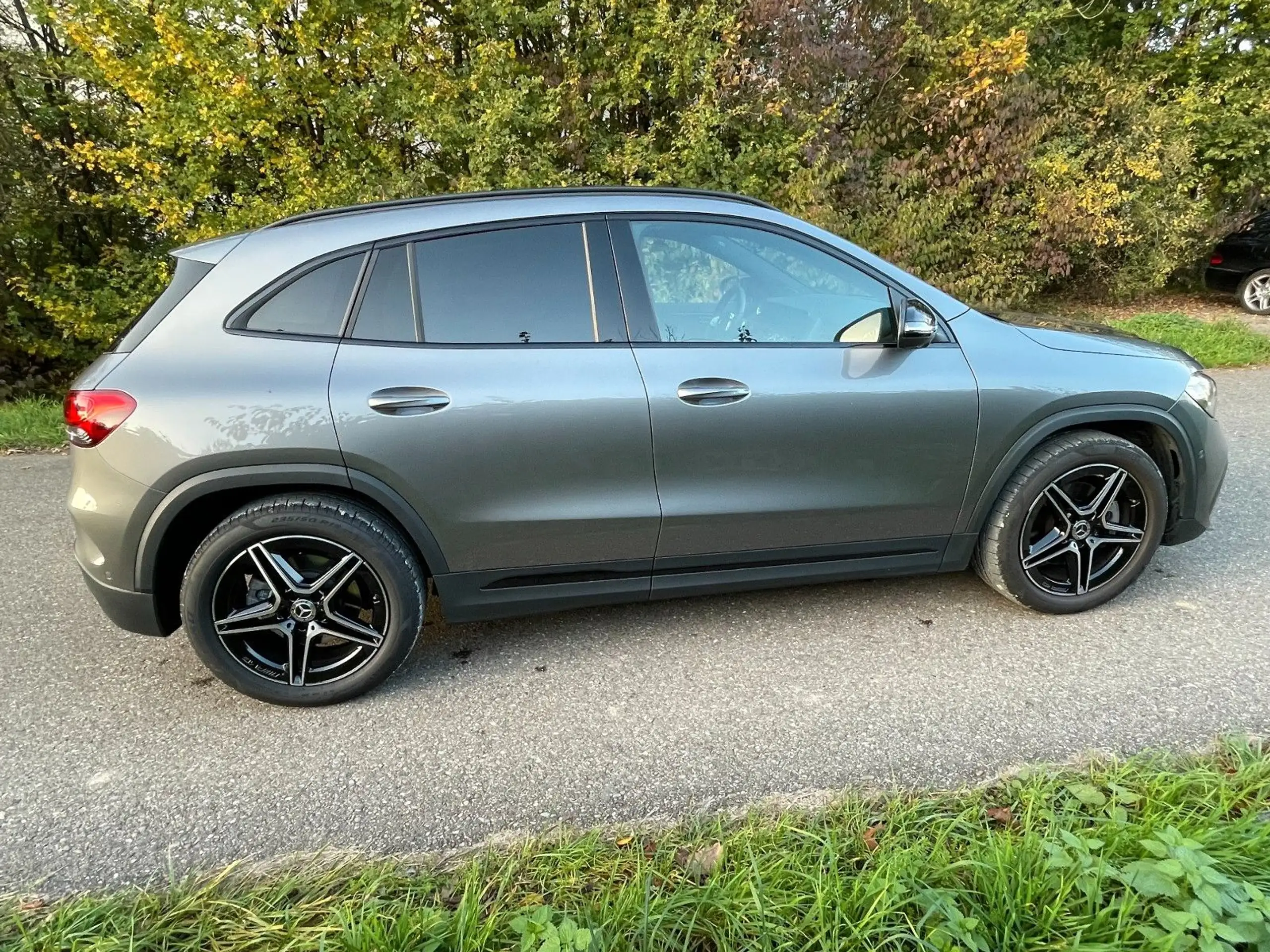 Mercedes-Benz - GLA 250