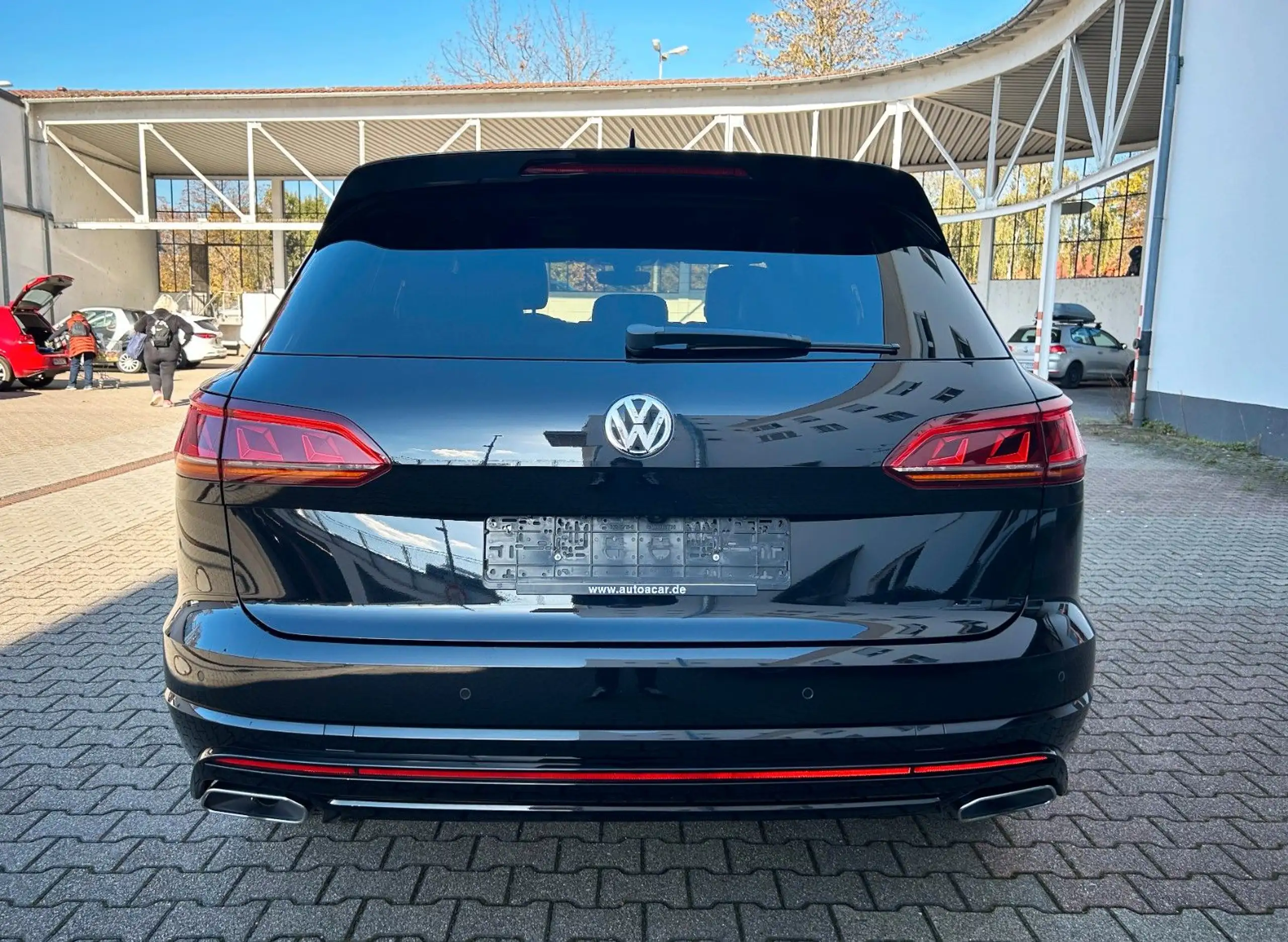 Volkswagen - Touareg